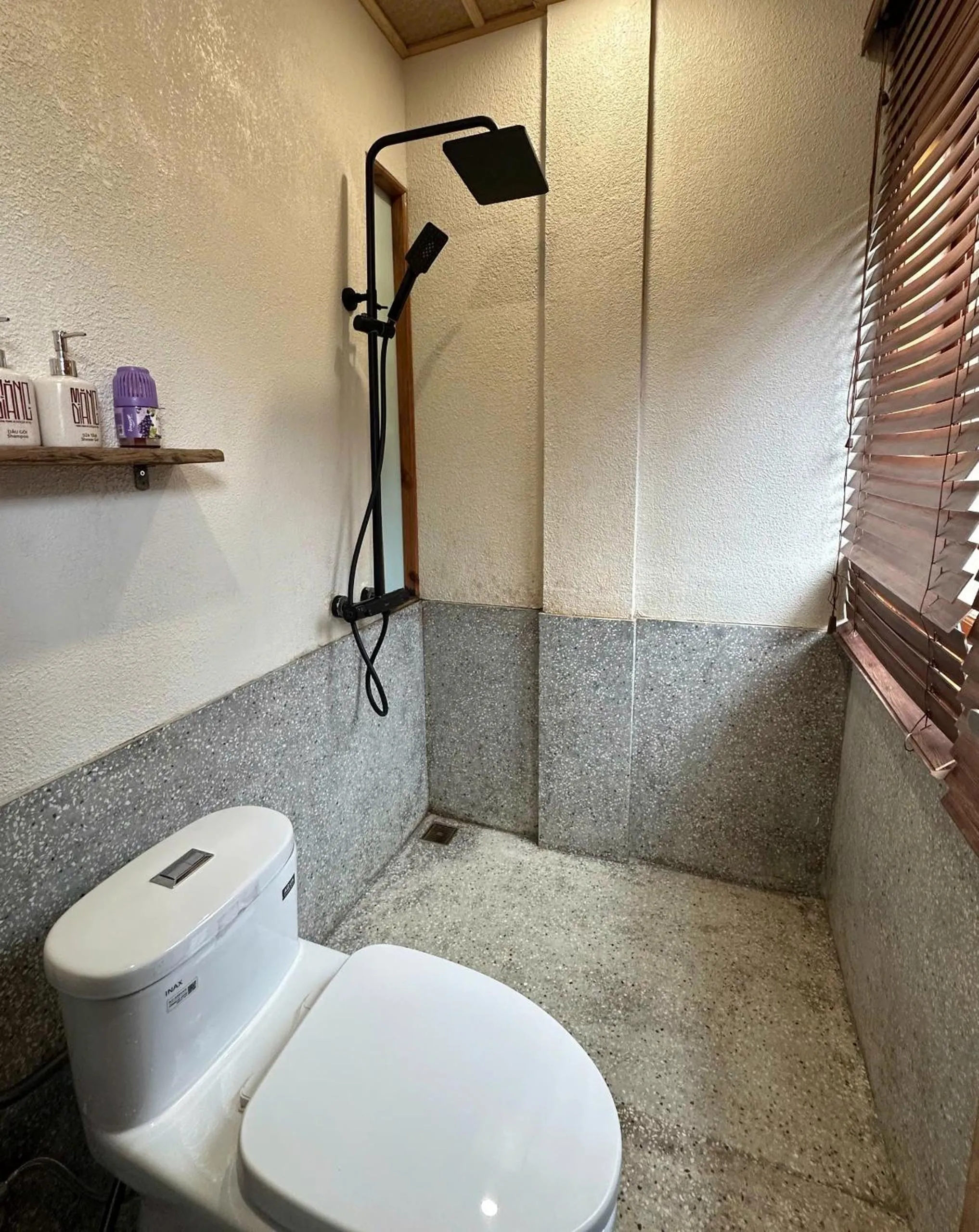 Bathroom in MăngDiang Boutique Hotel