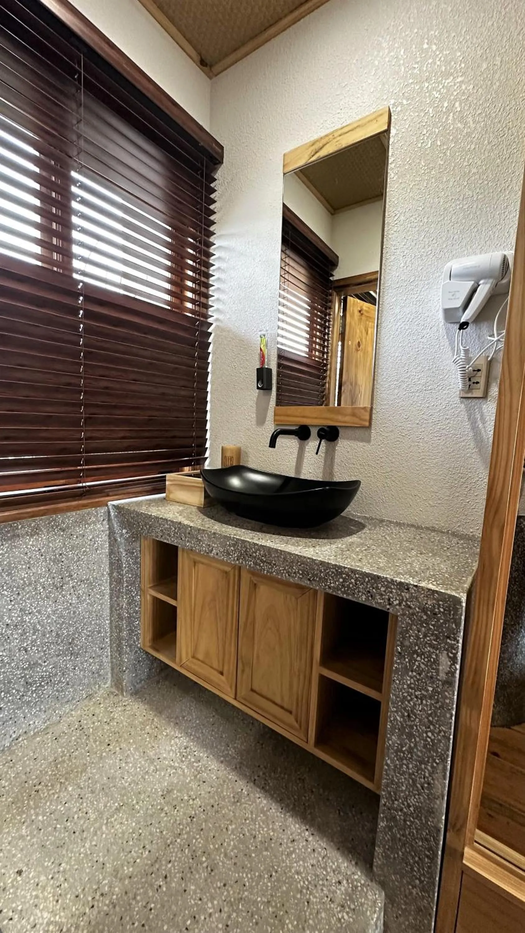 bidet in MăngDiang Boutique Hotel