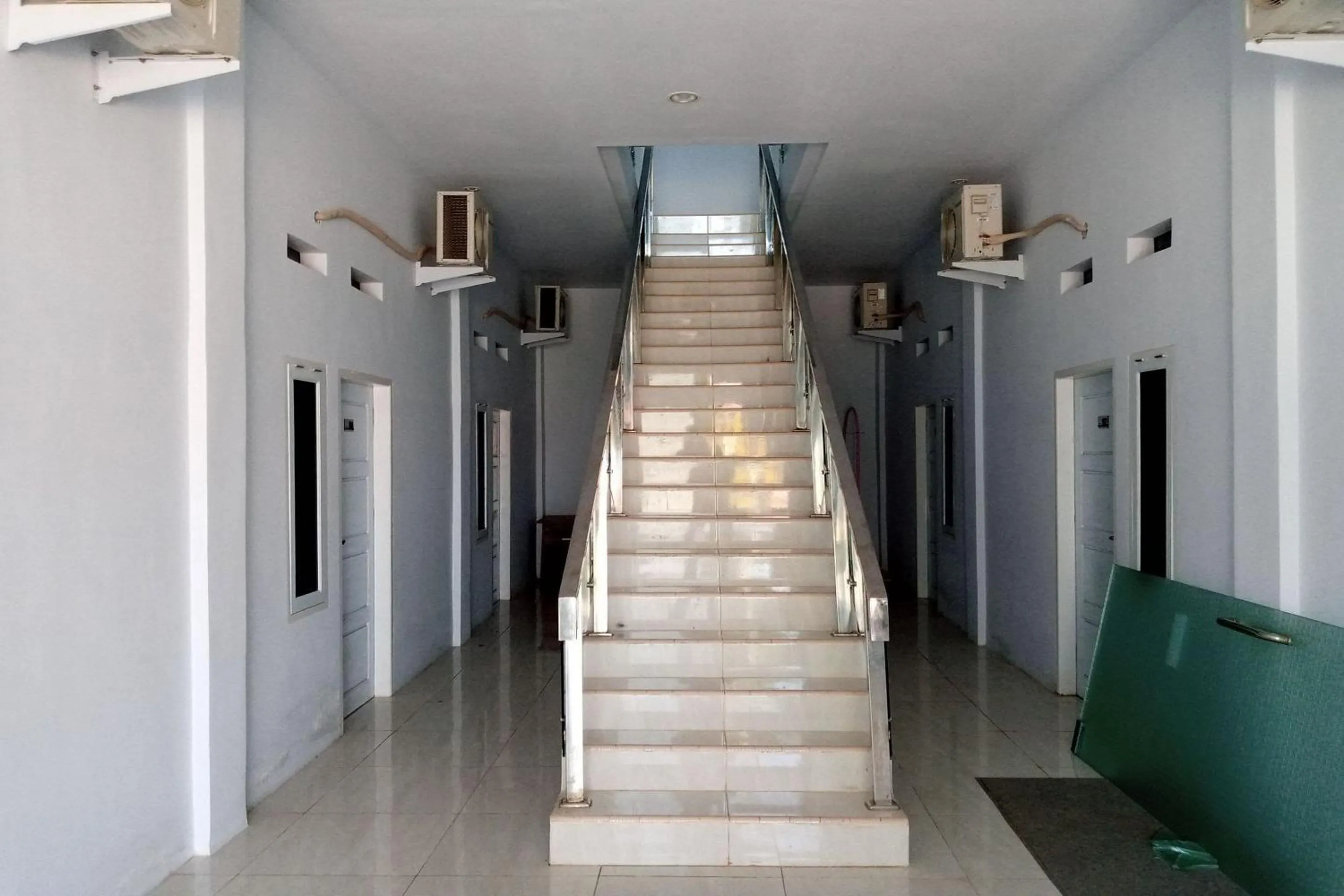 Lobby or reception in Hotel O Kost Nian Syariah Near SPBU Pertamina 74.91657 Mattirotasi Sidrap