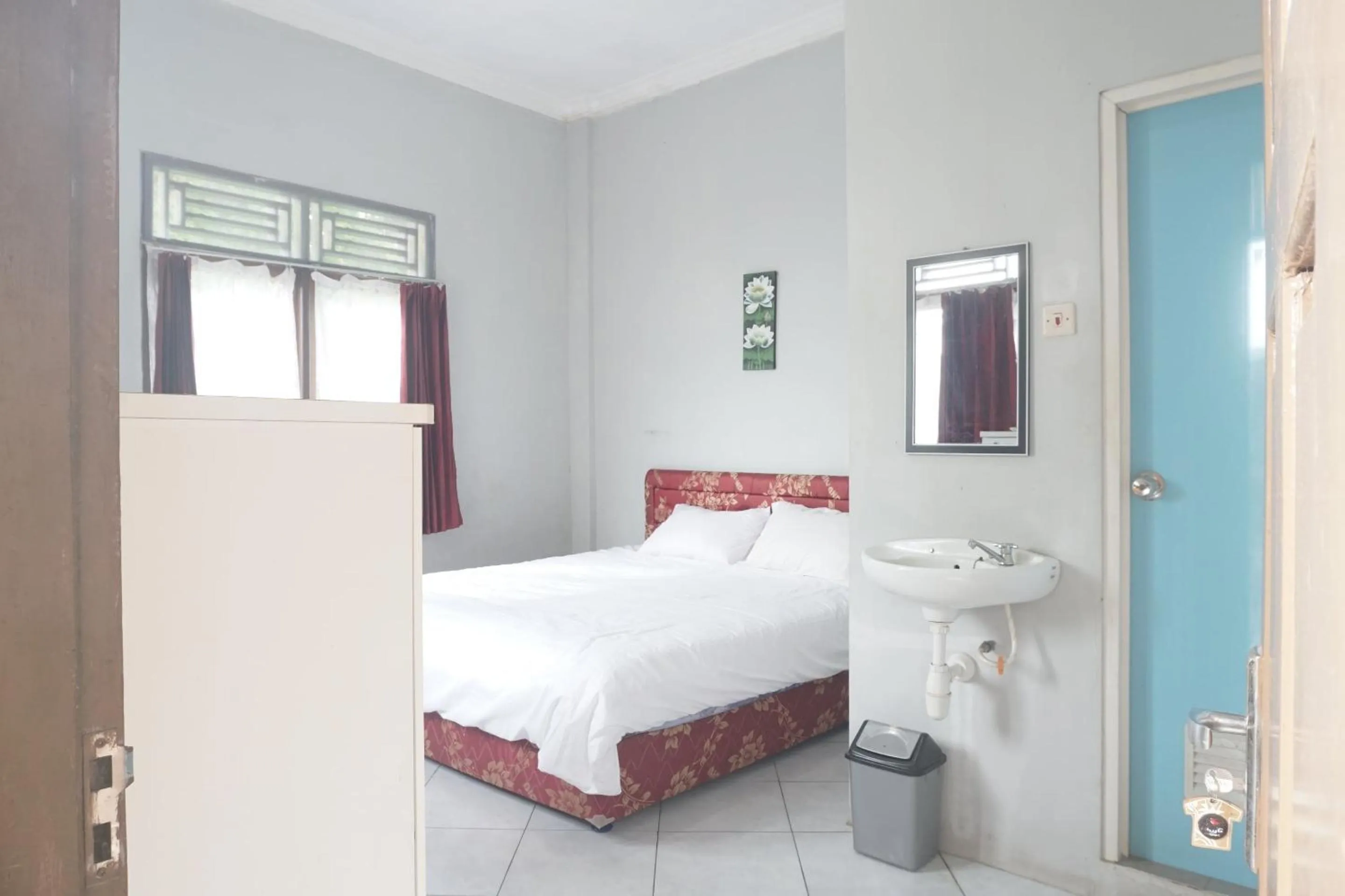 Bedroom, Bed in Hotel O Guest House Zidan 21