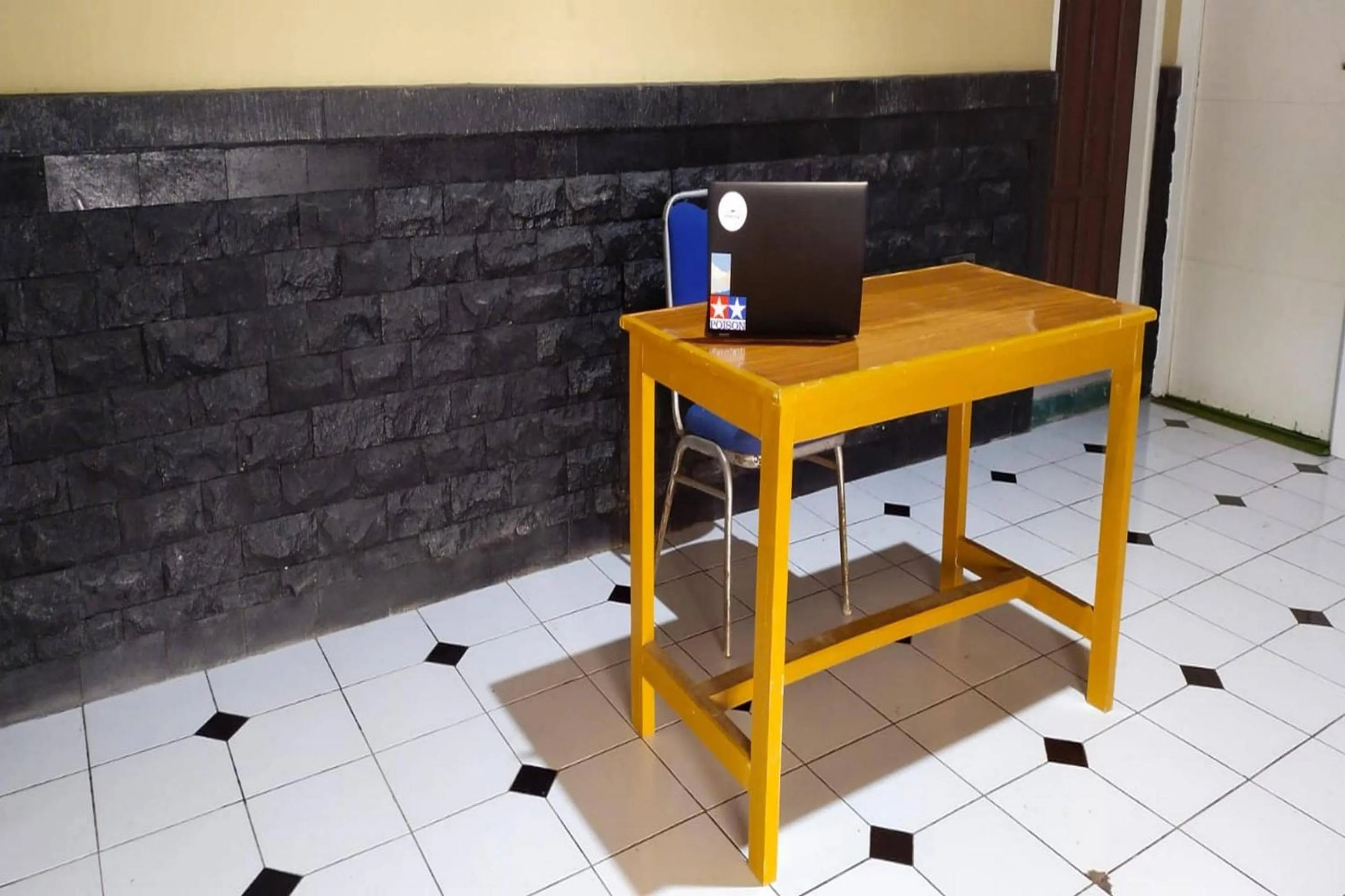 Lobby or reception in Hotel O Guest House Zidan 21