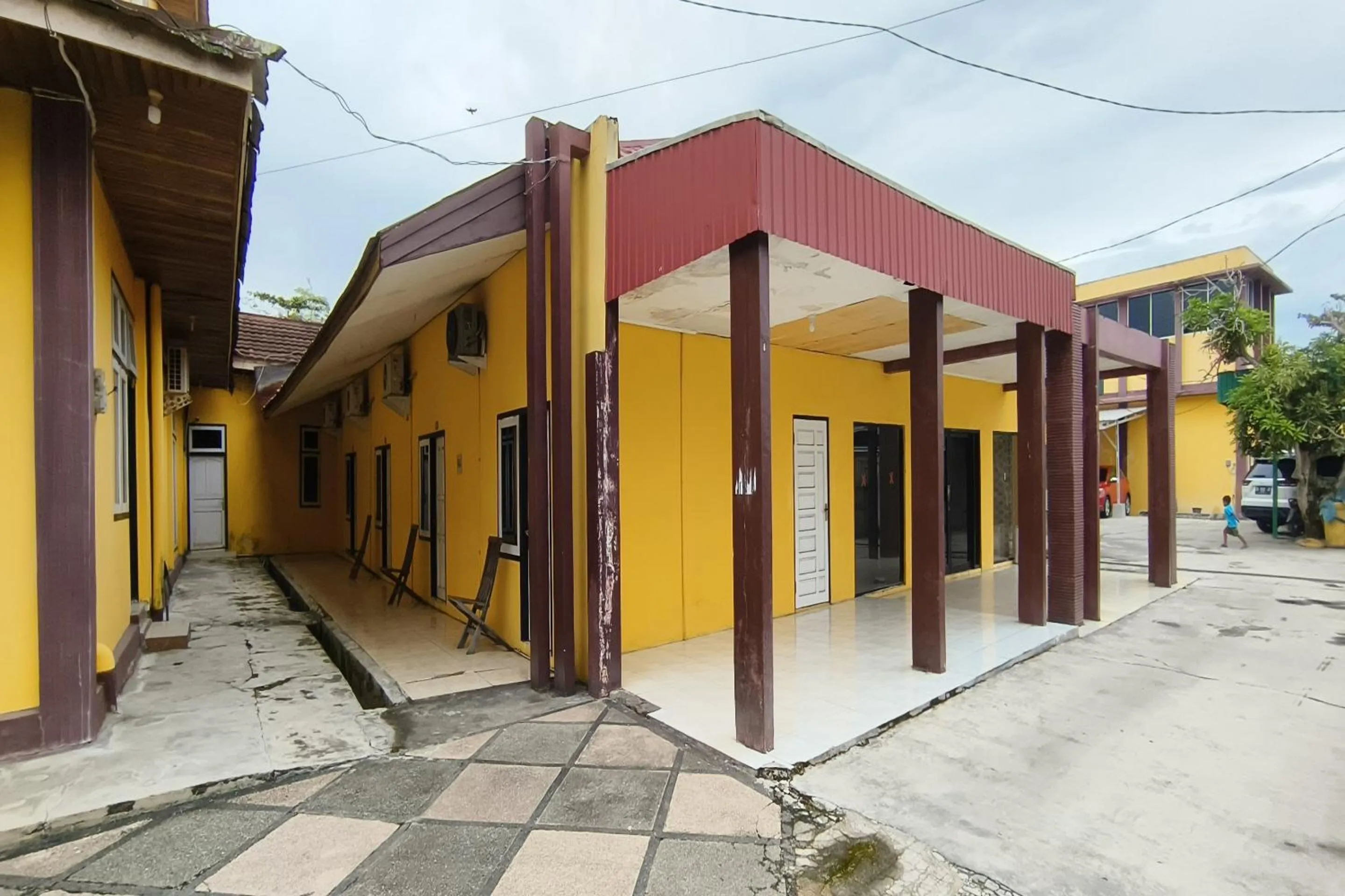 Facade/entrance in Hotel O Wisma Flamboyan NearTaman Makam Pahlawan