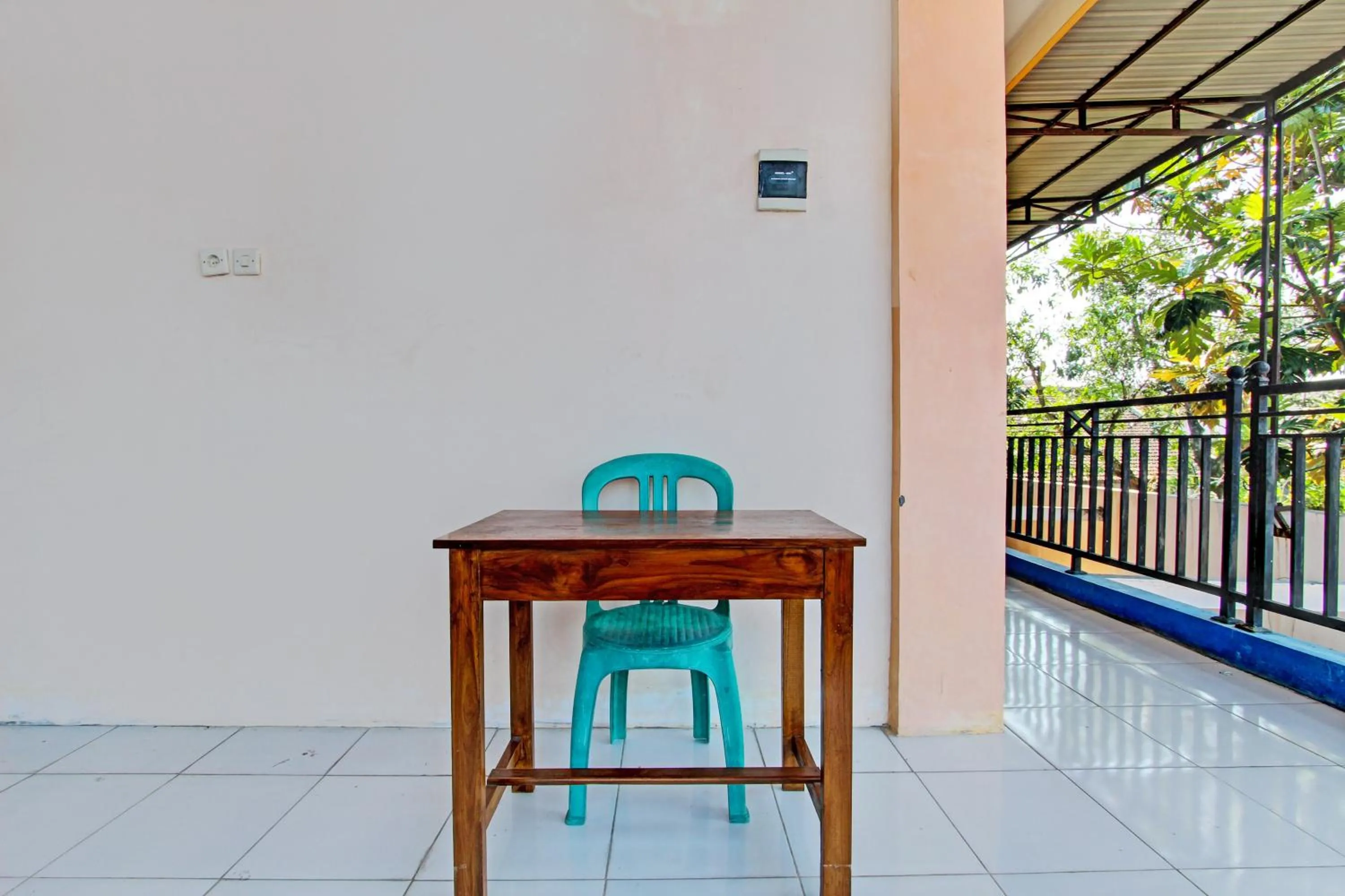 Lobby or reception in Hotel O Juan Guest House