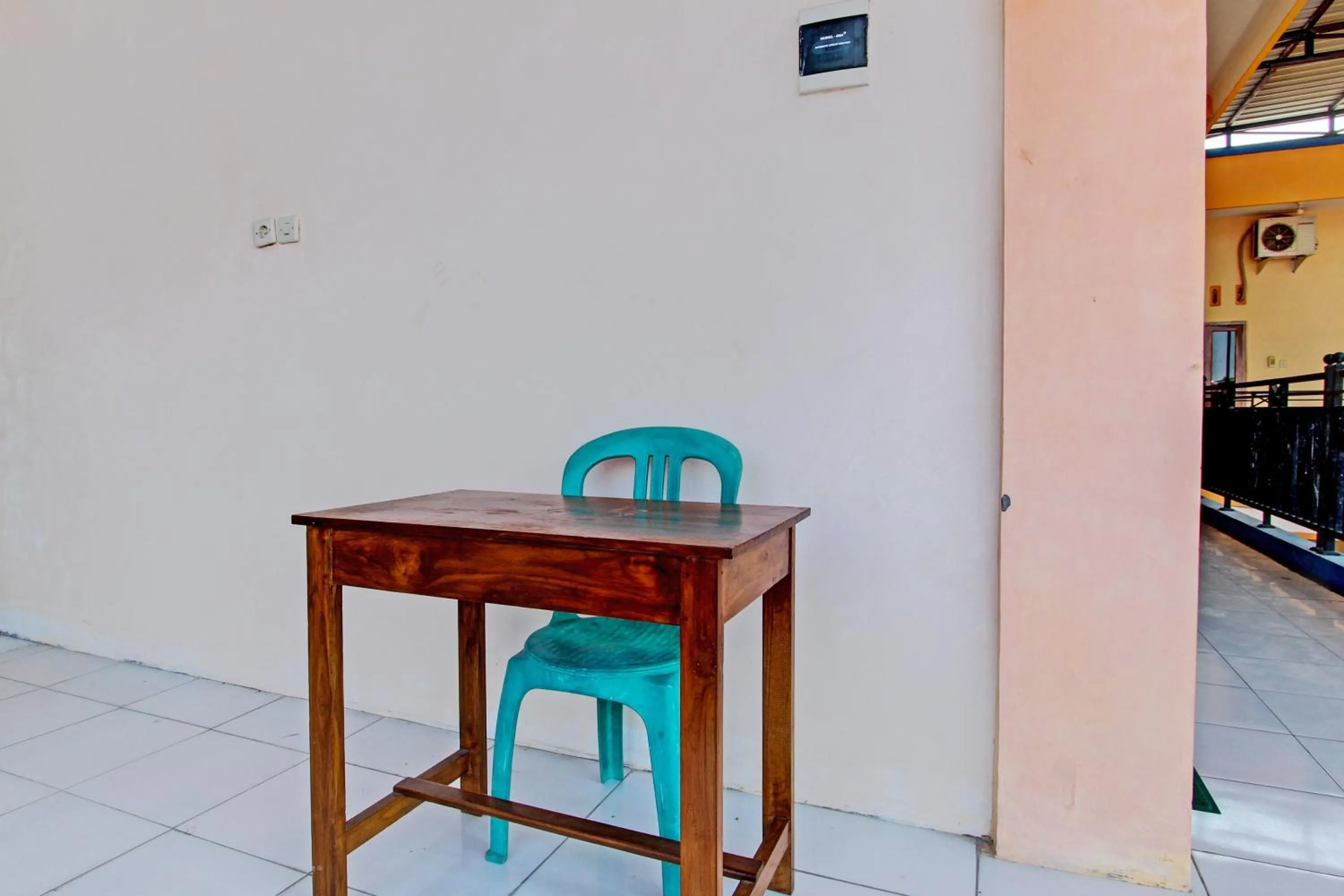 Lobby or reception in Hotel O Juan Guest House