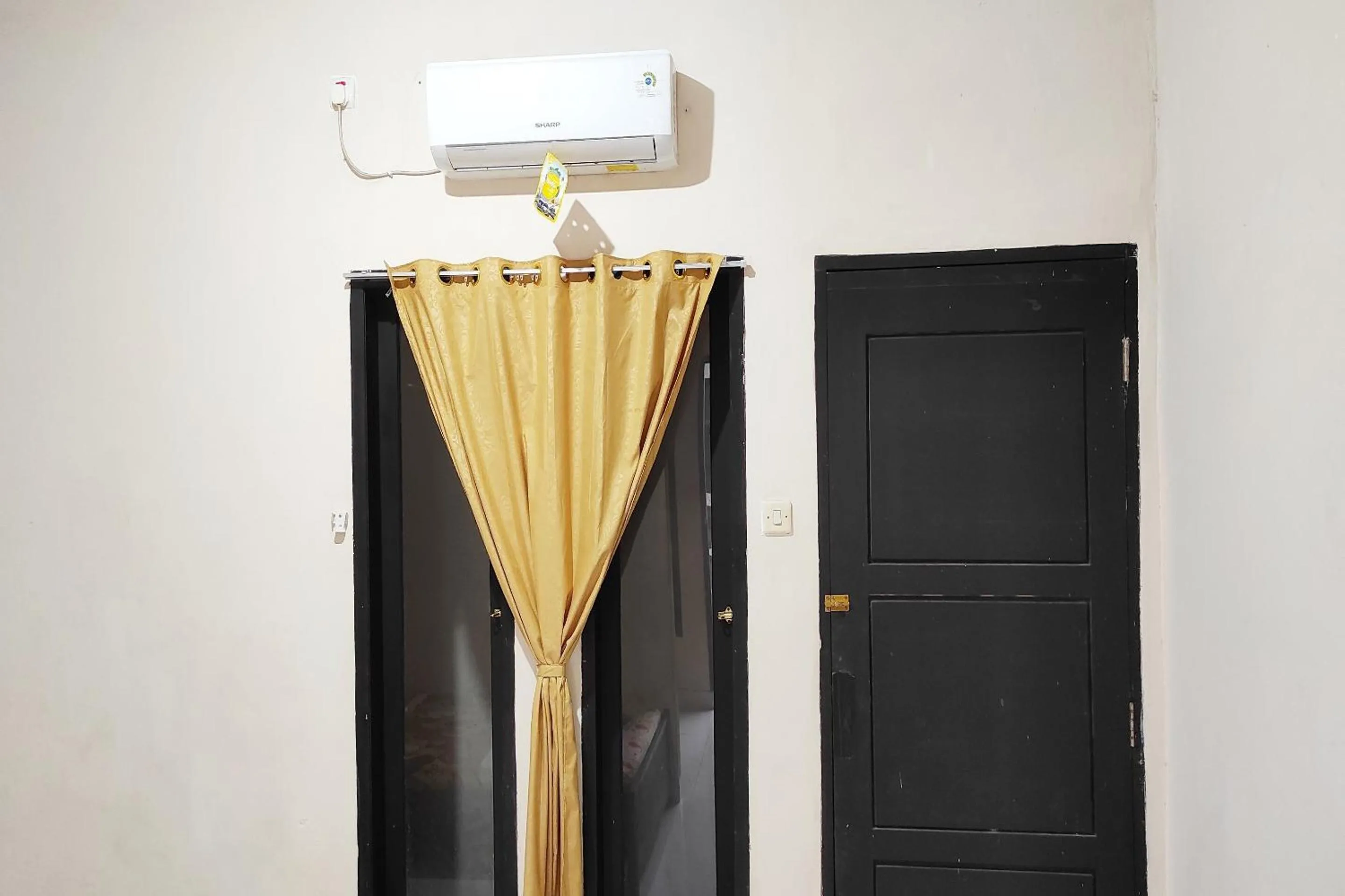 Bedroom in Hotel O Pondok Almirah