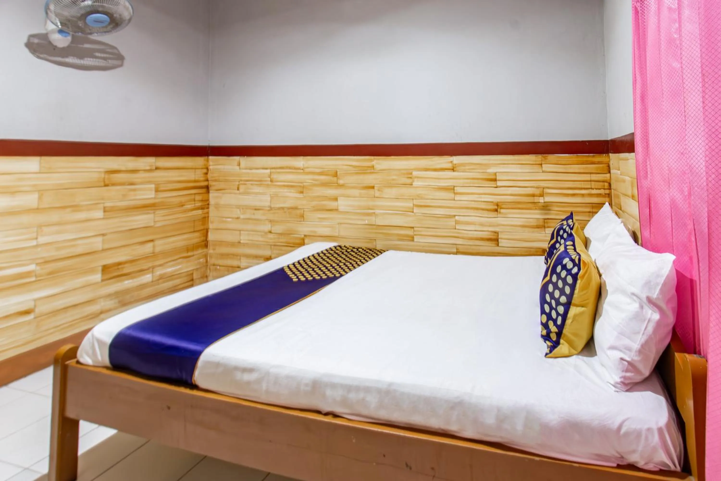 Bedroom, Bed in Hotel O De Lanang Homestay Near Masjid Janapria