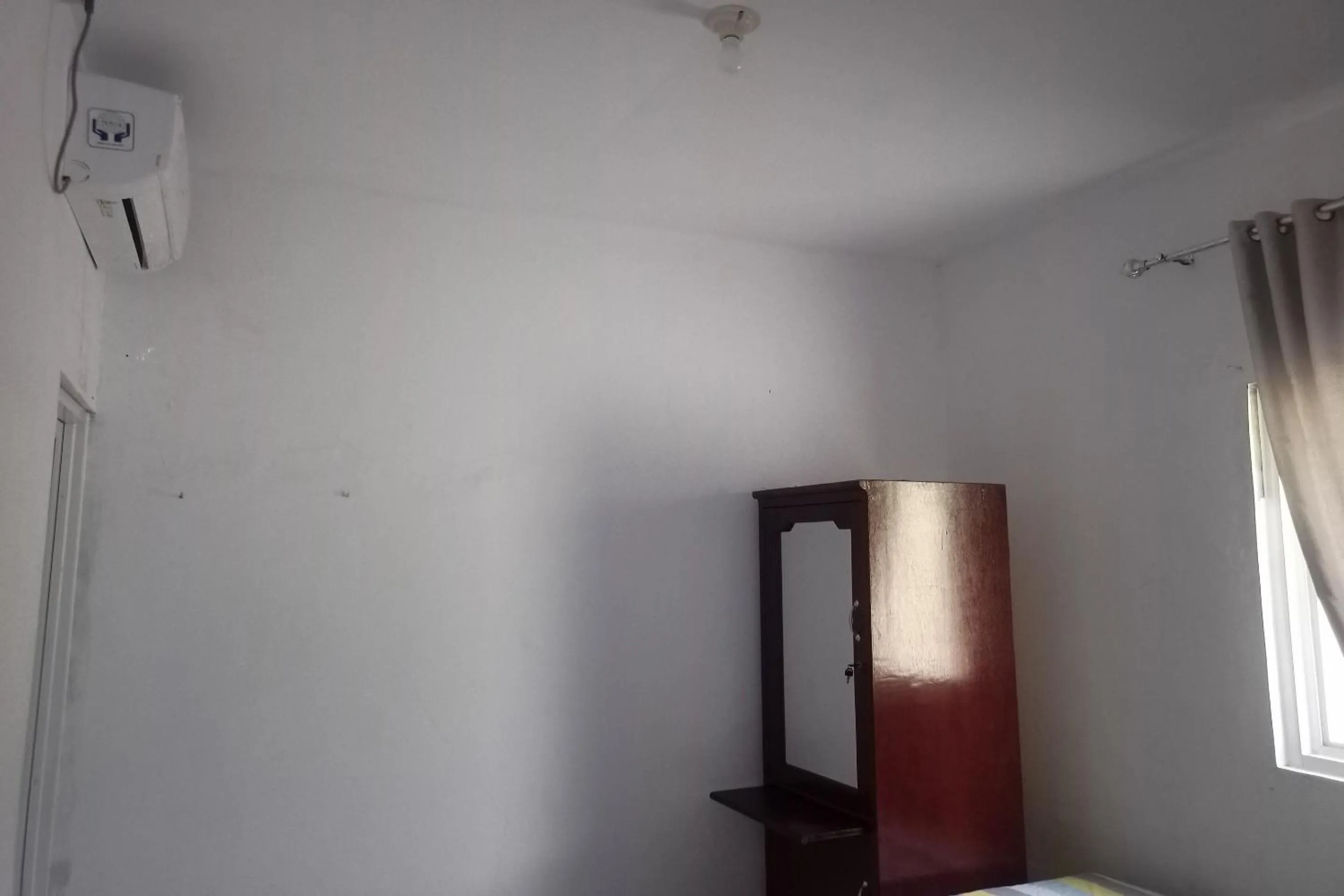 Bedroom in Hotel O Wisma Haji BunbunNearYani Heahlerr