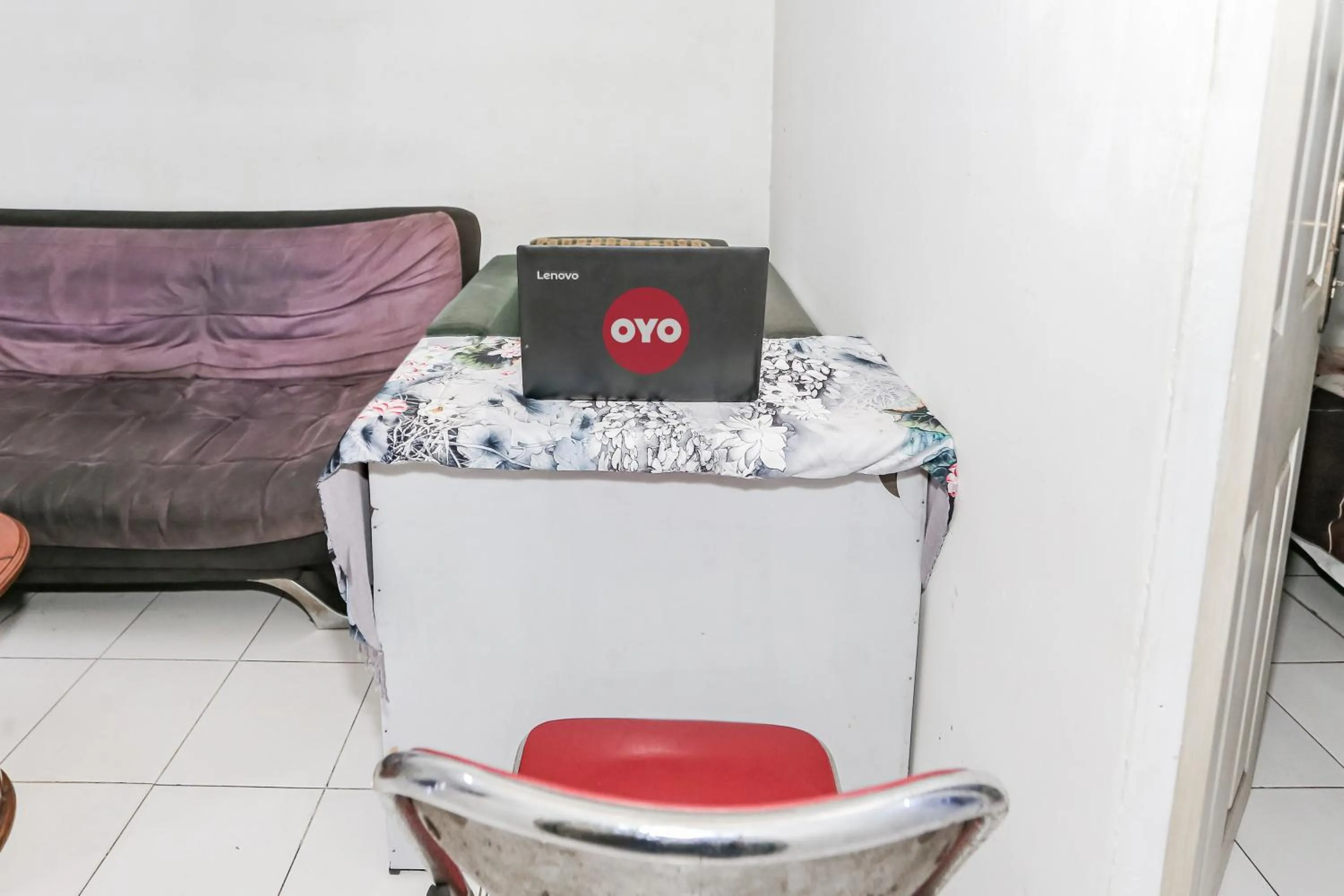 Lobby or reception in SPOT ON 93515 Pulo Gebang Guest House