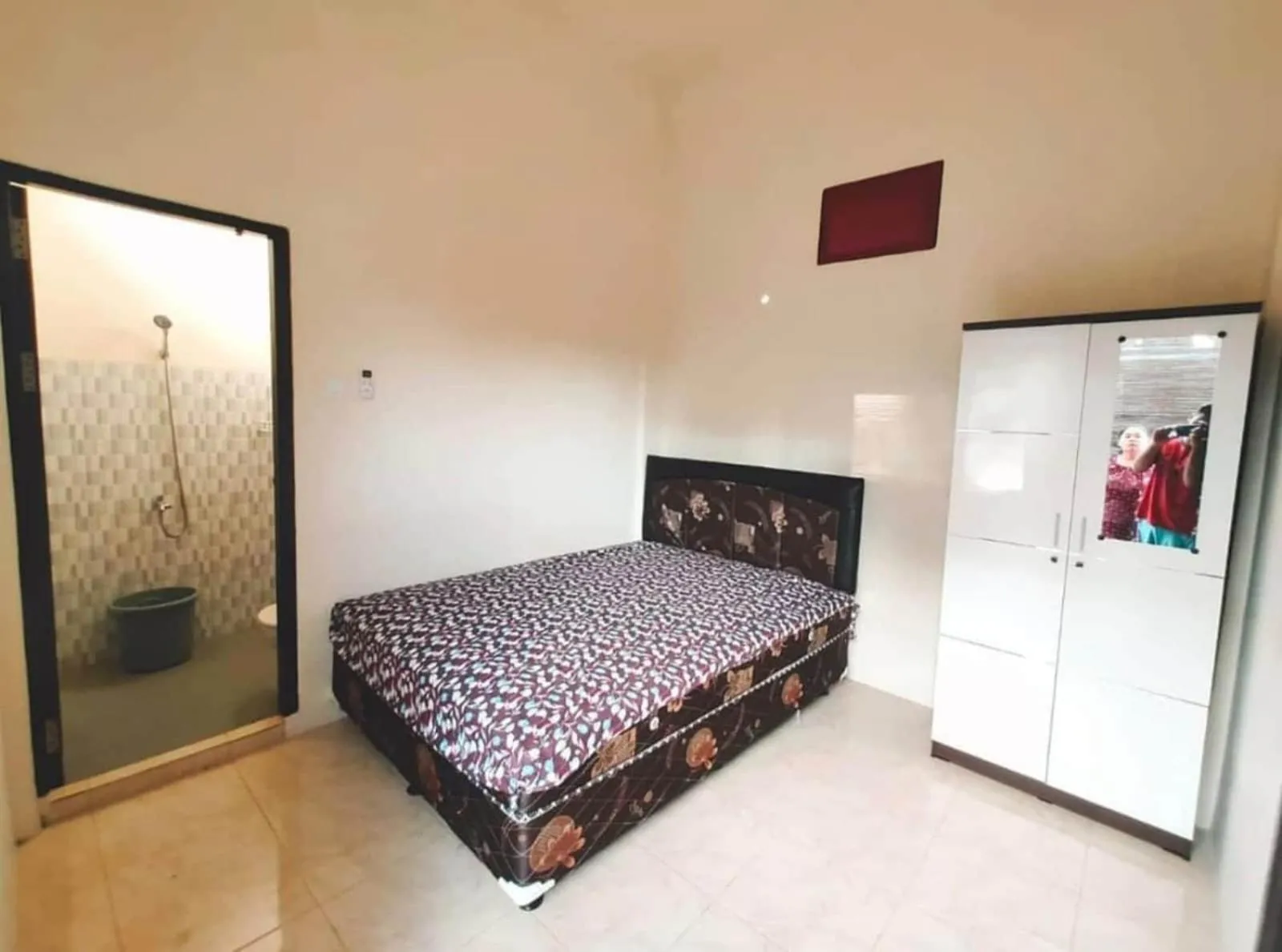 Bedroom, Bed in OYO Life 93525 Griya Wafira Trenggalek Syariah
