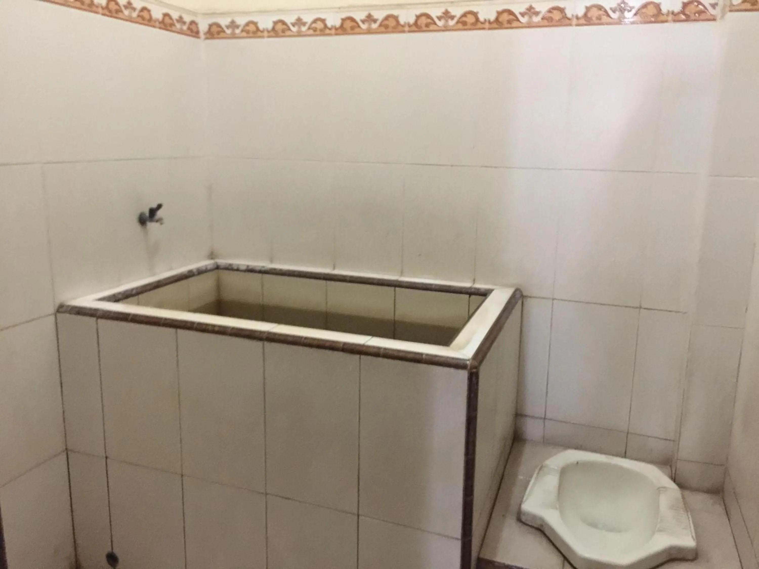 Bathroom in OYO Life 93525 Griya Wafira Trenggalek Syariah