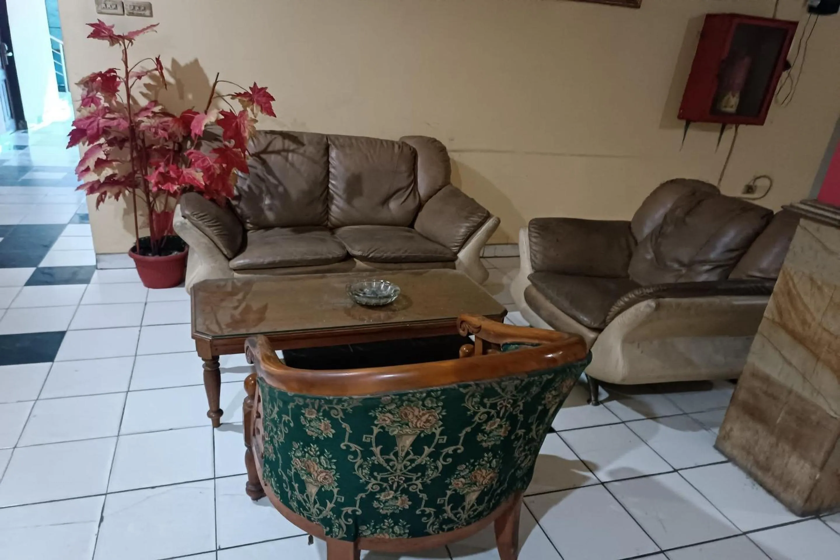 Lobby or reception in Hotel O Penginapan Laras PaminggirNearPesona Alam Seafood Pink Mira