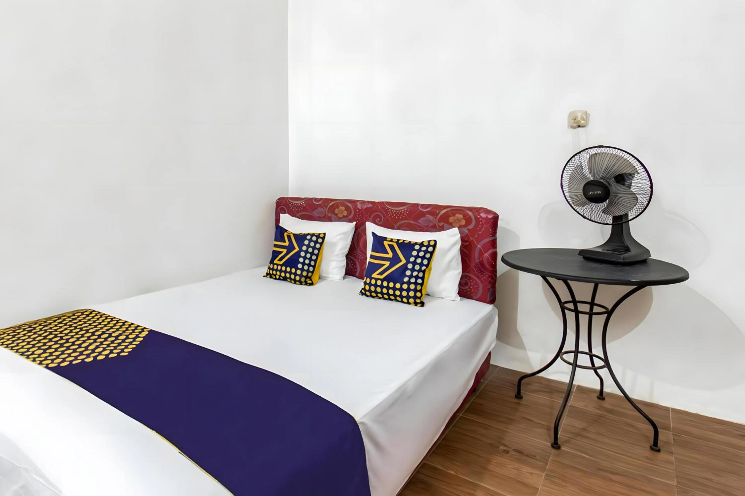 Bedroom, Bed in Hotel O Kebun Manis Homestay Near Lapangan Bola Volly Batu Kumbung