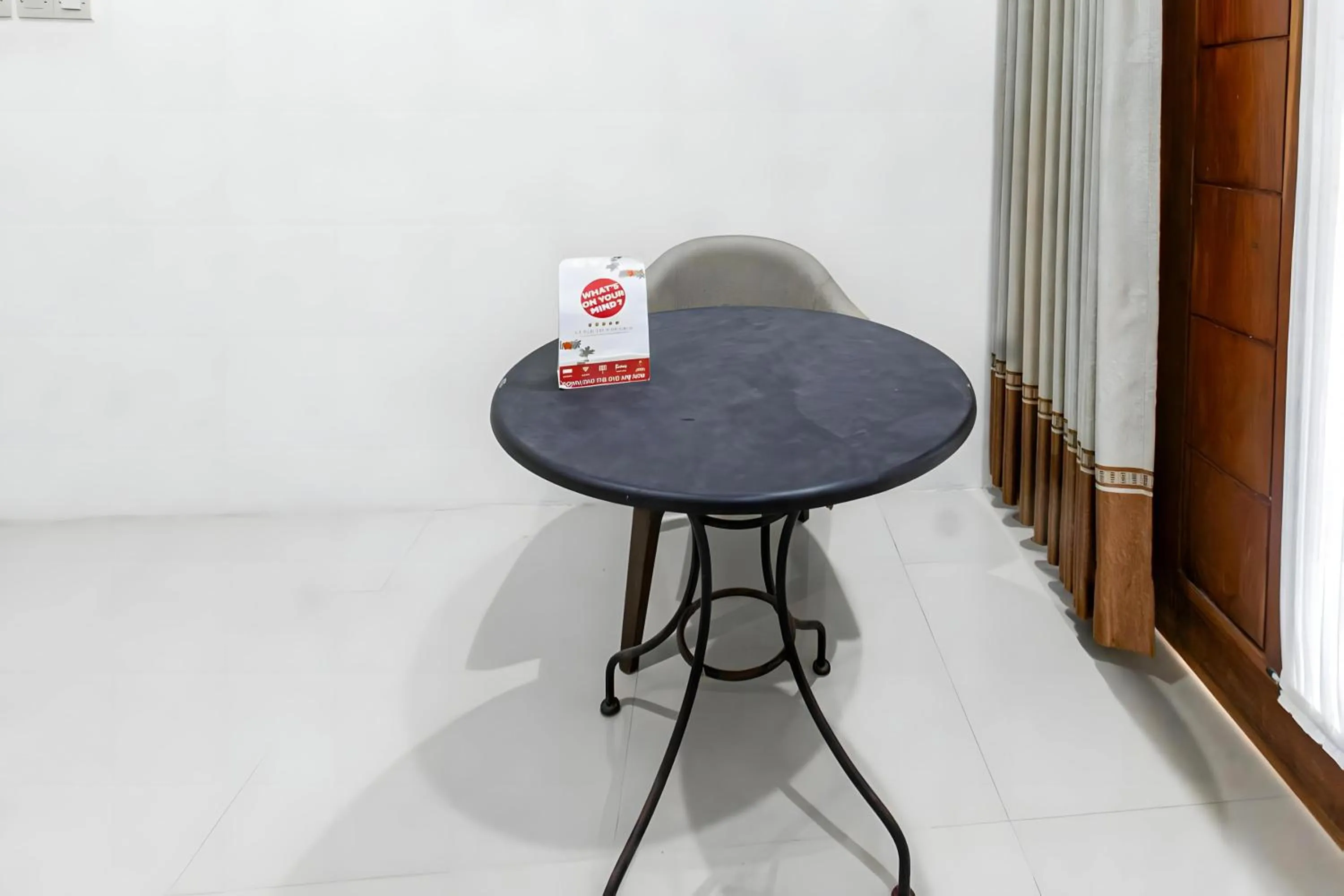 Lobby or reception in Hotel O Kebun Manis Homestay Near Lapangan Bola Volly Batu Kumbung