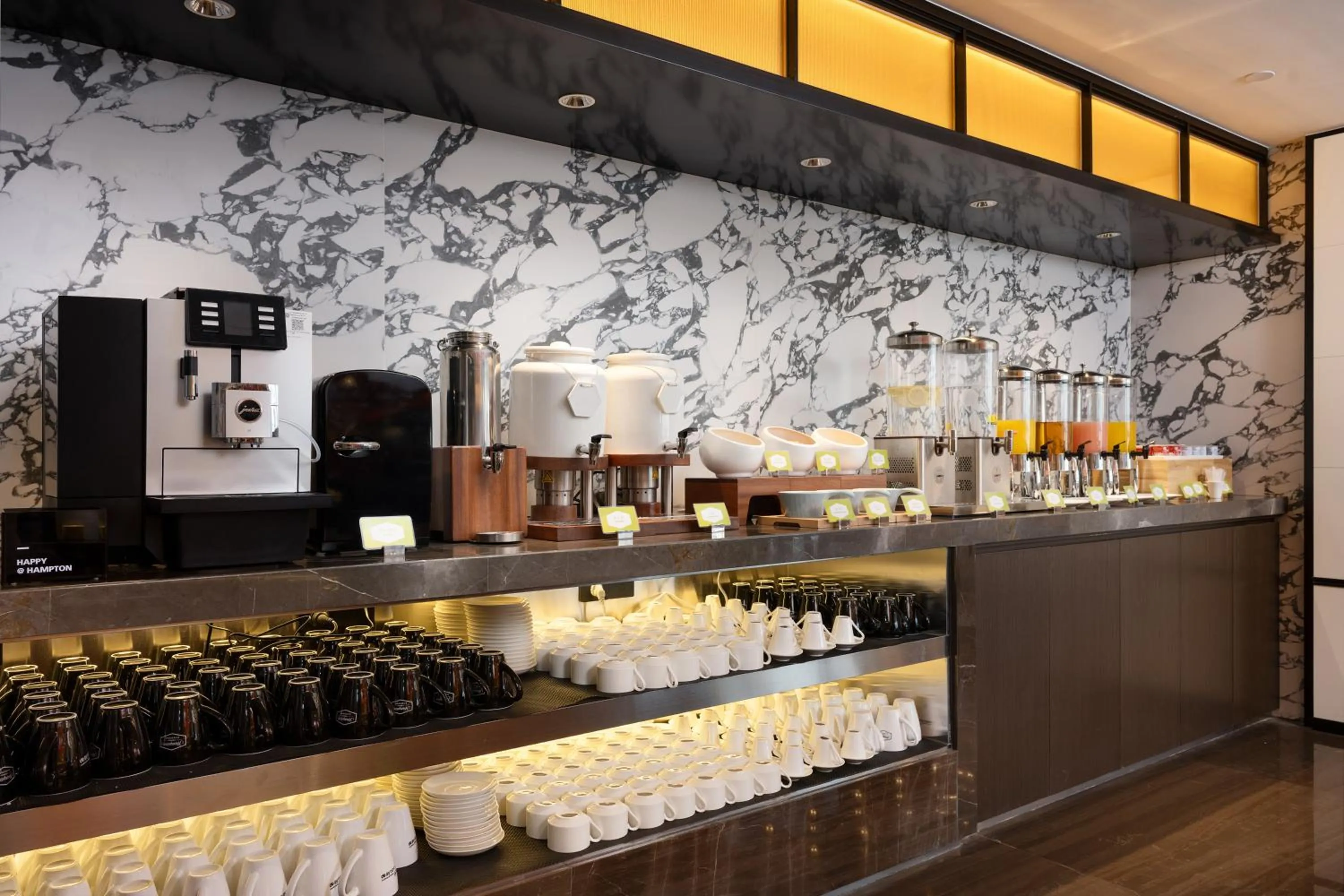 Restaurant/places to eat in Hampton by Hilton Guangzhou Renhe Baiyun Airport-Free Shuttle Bus During The Canton Fair