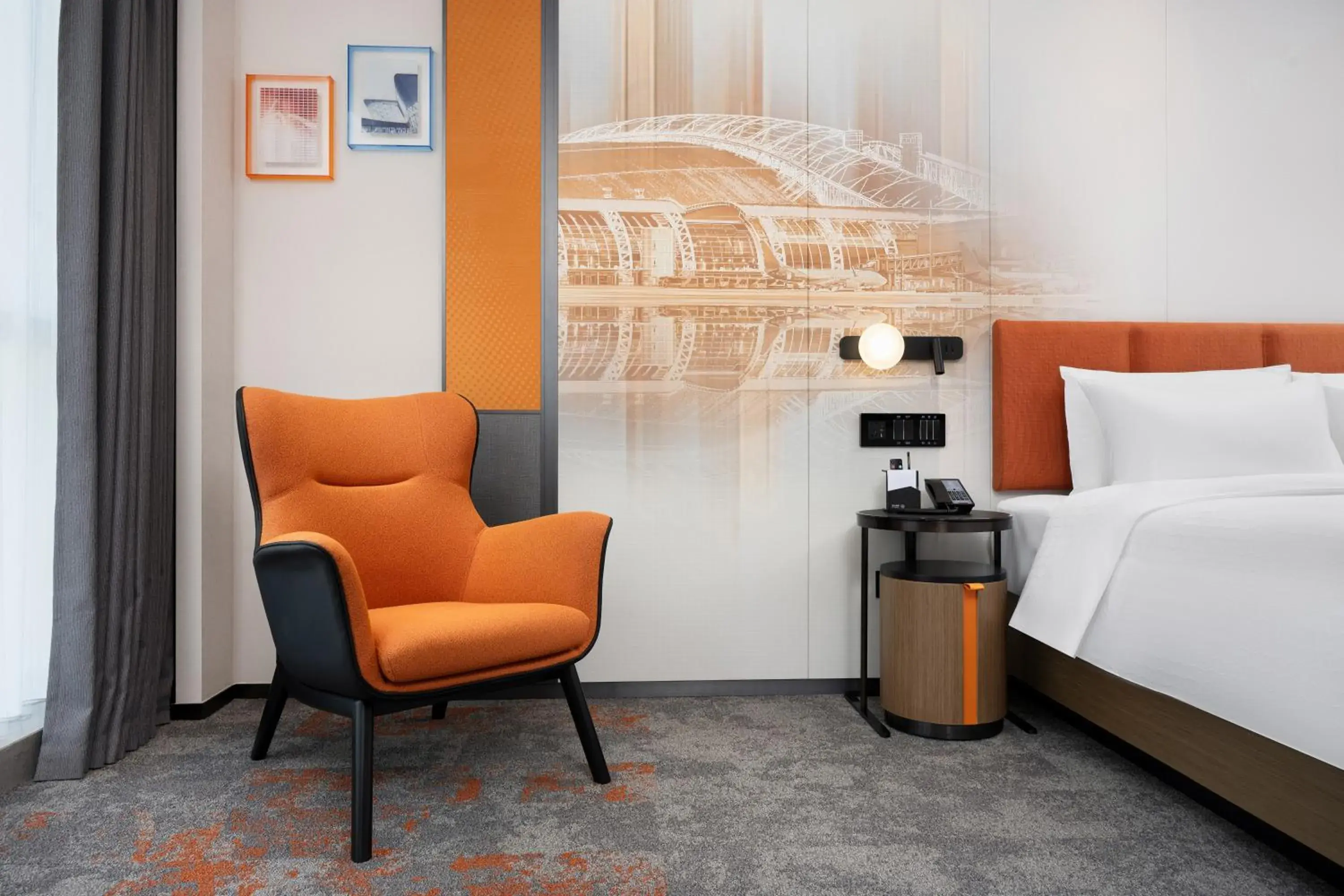 Seating area, Bed in Hampton by Hilton Guangzhou Renhe Baiyun Airport-Free Shuttle Bus During The Canton Fair Seating area, Bed in Hampton by Hilton Guangzhou Renhe Baiyun Airport-Free Shuttle Bus During The Canton Fair