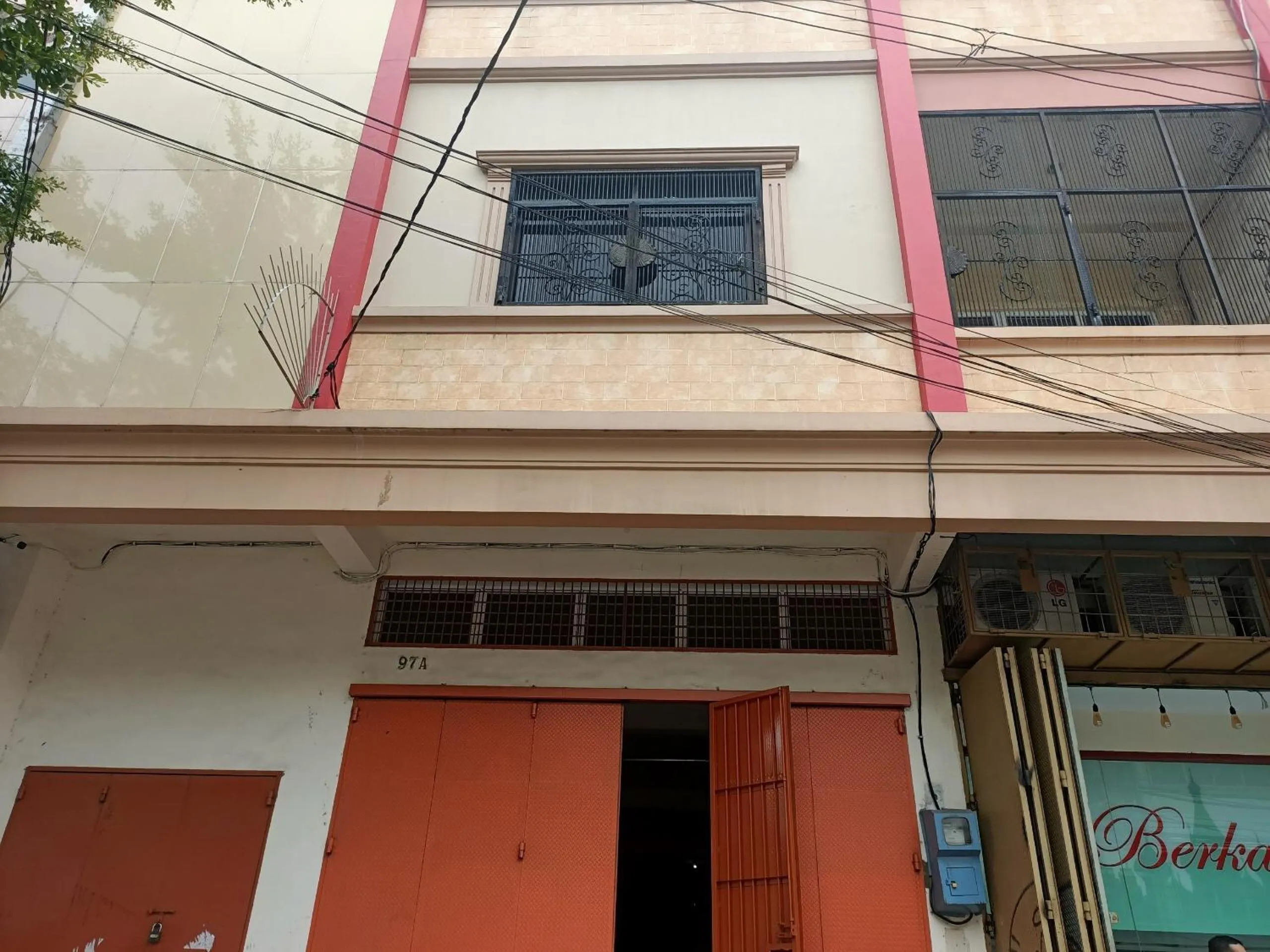 Facade/entrance in Hotel O Millow Kost Near Gedung Rektorat IAIN PAREPARE