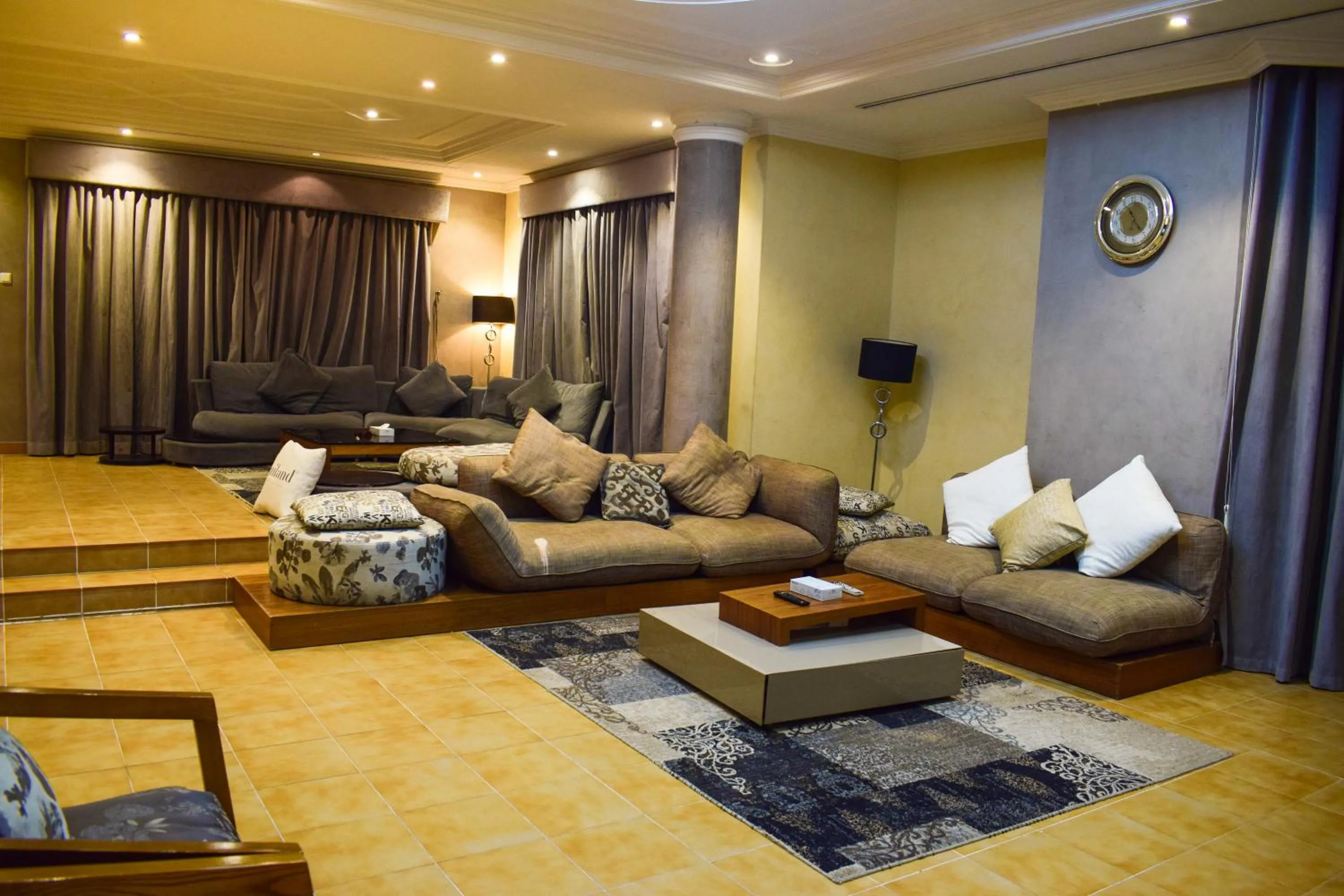 Arjan Qurtuba Served Apartments