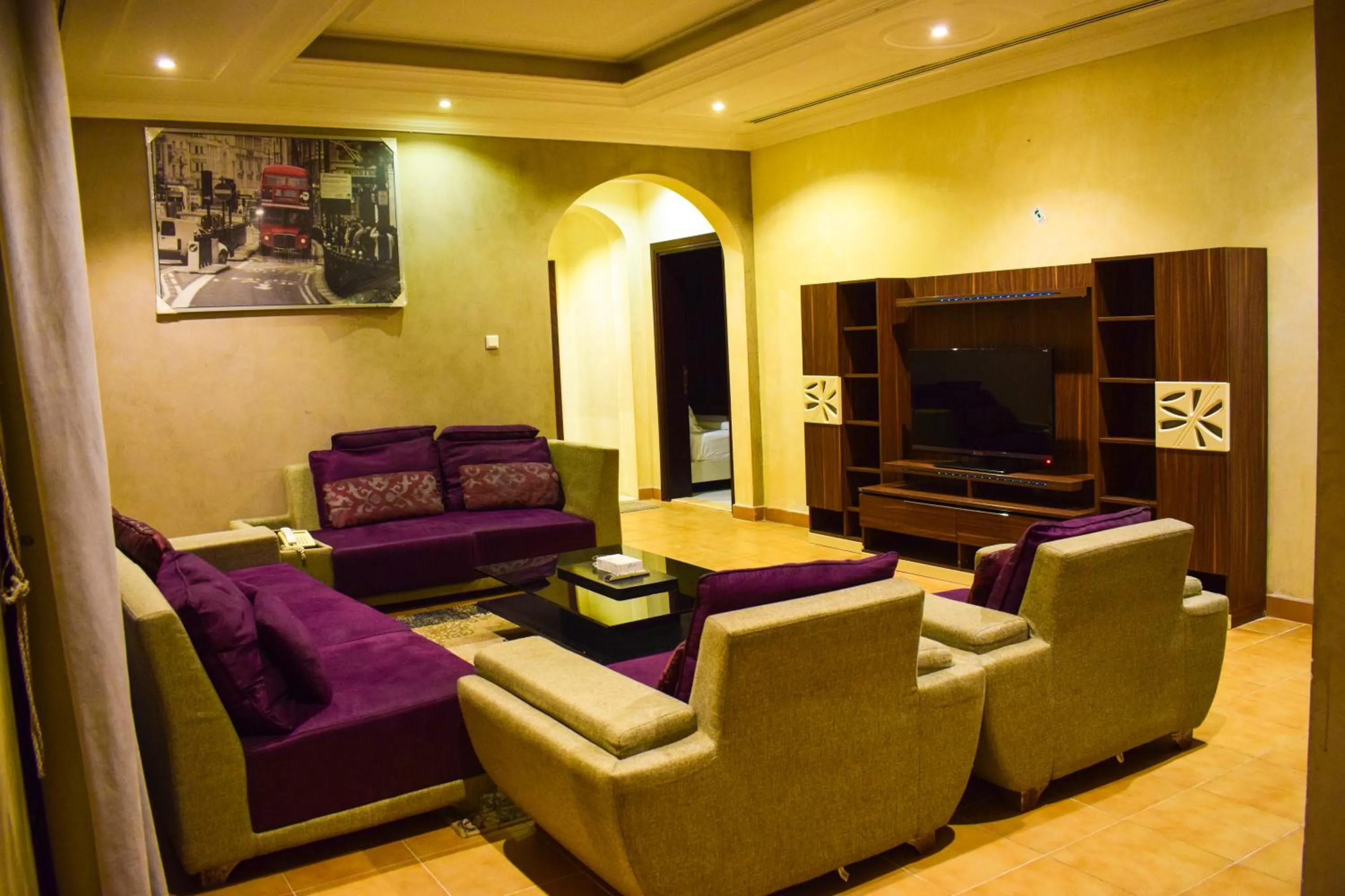 Arjan Qurtuba Served Apartments