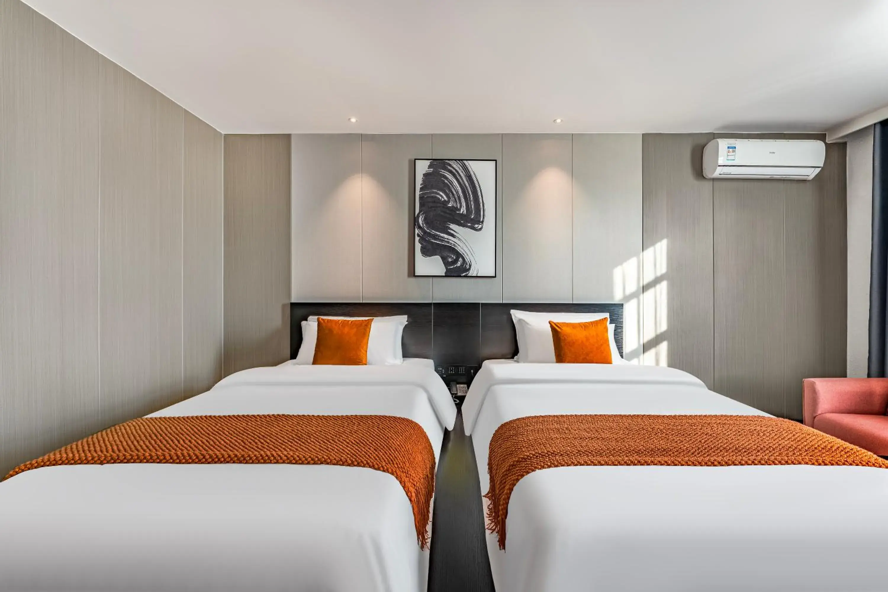 Deluxe Twin Room in Boyue Miyazaki Hotel - Guangzhou Baiyun International Airport Deluxe Twin Room in Boyue Miyazaki Hotel - Guangzhou Baiyun International Airport