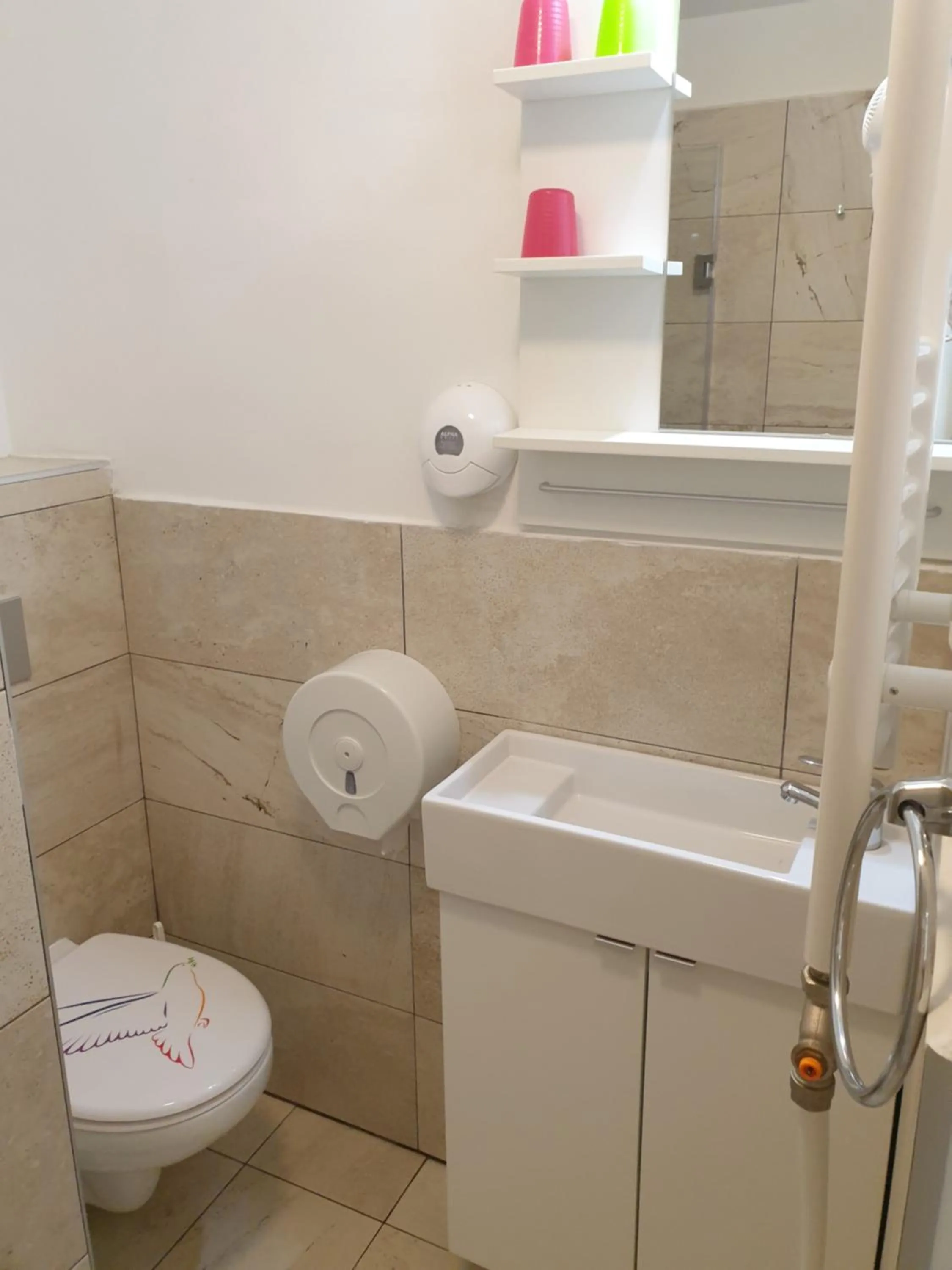 Toilet in Amber Gardenview Studios Downtown