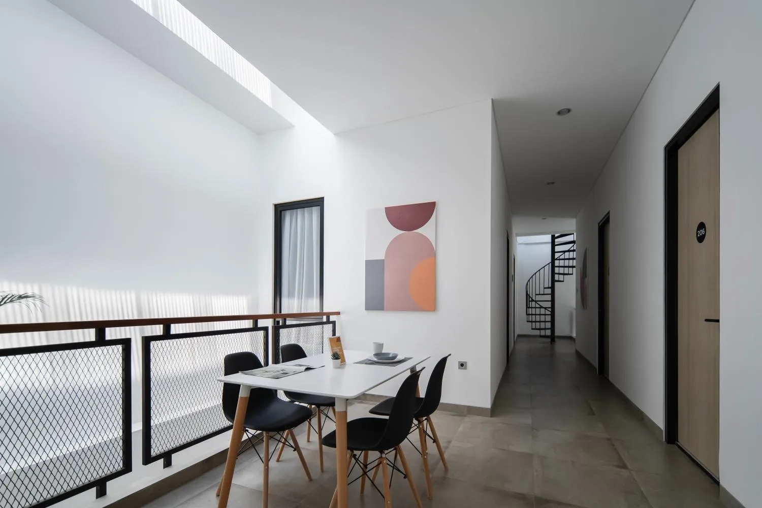 Property building in Cove River Haus