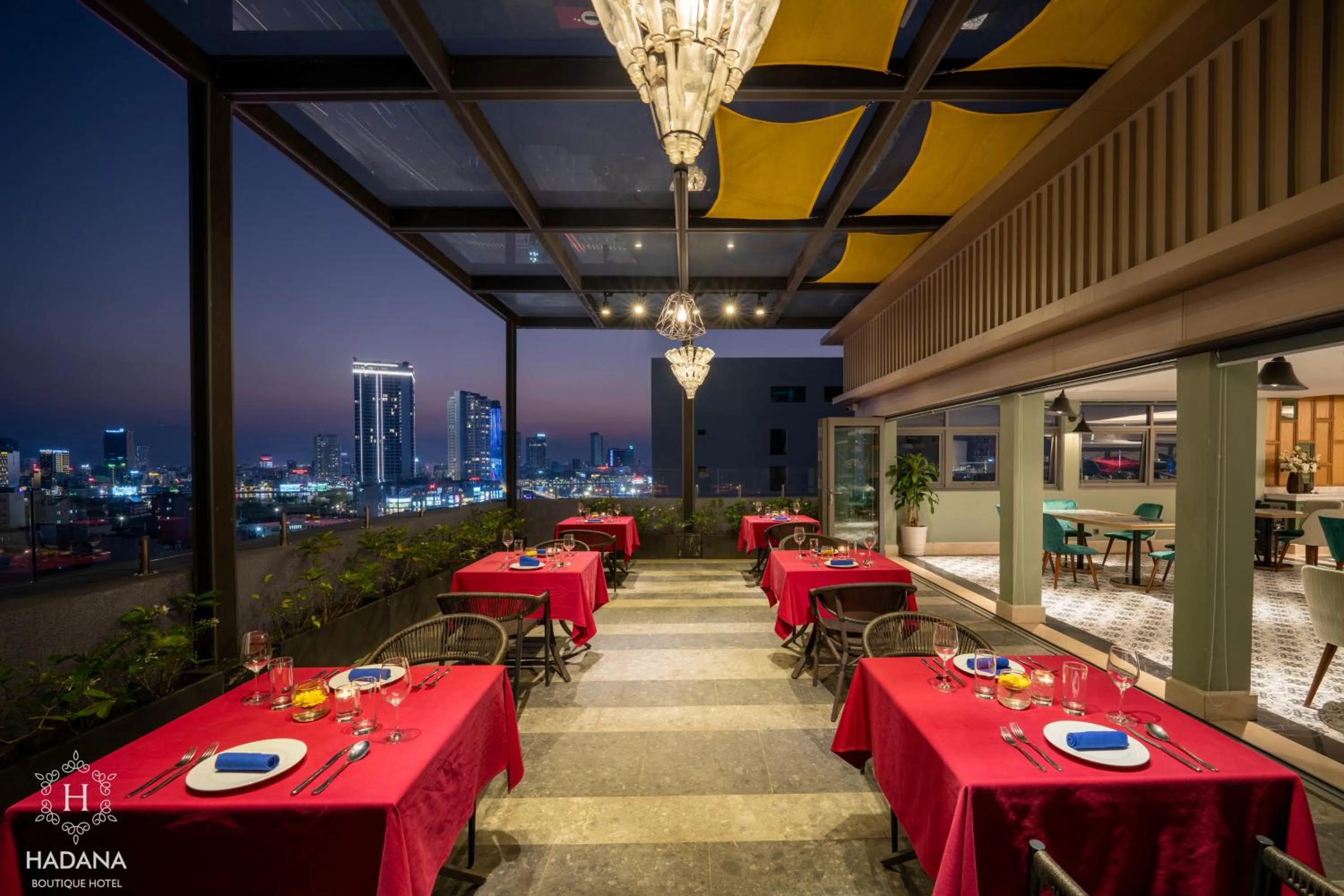 Restaurant/places to eat in Hadana Boutique Hotel Danang