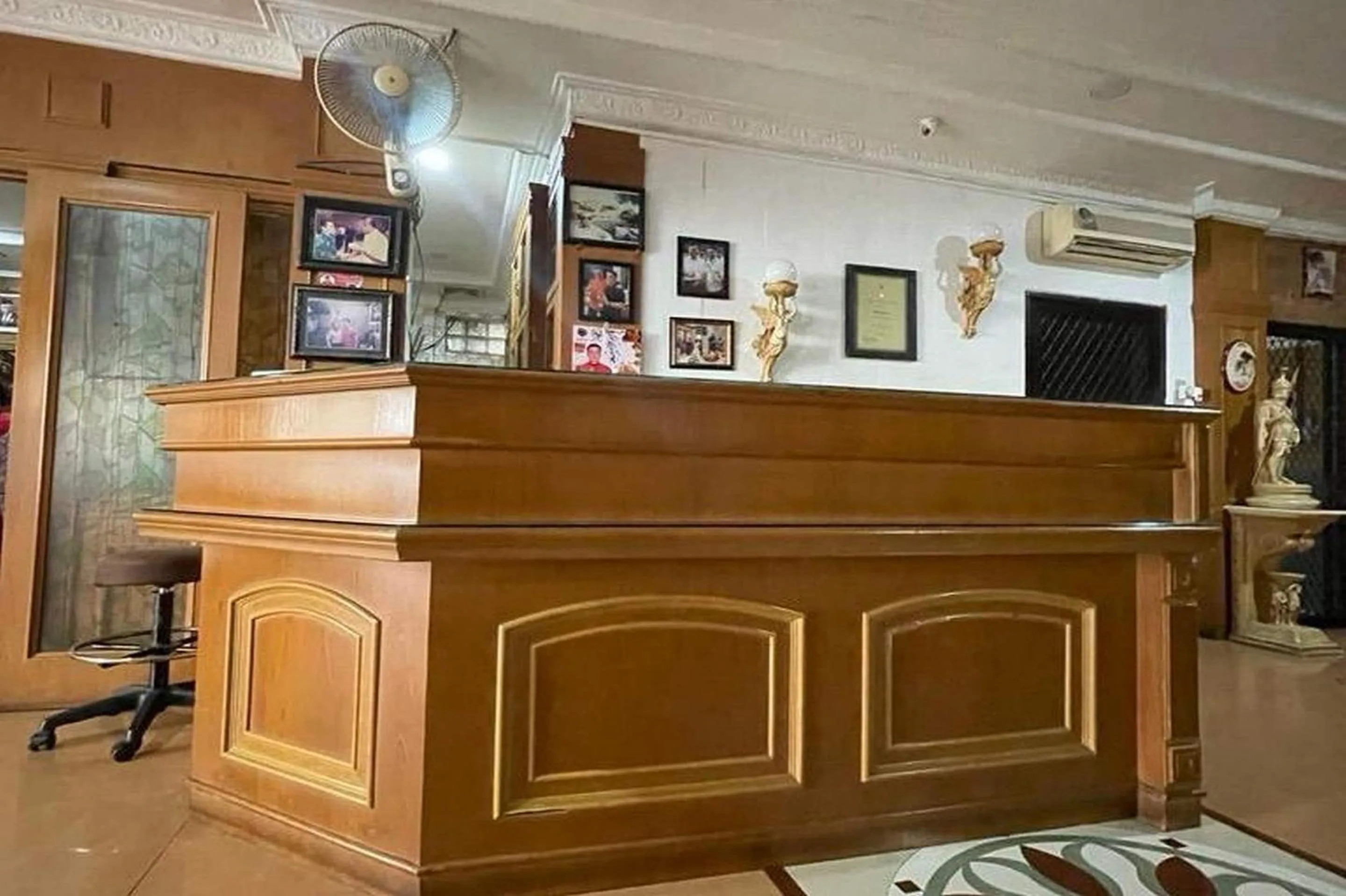 Lobby or reception in Hotel O Homestay Pakmuklis Syariah 2 Near Taman Mini Lhokseumawe