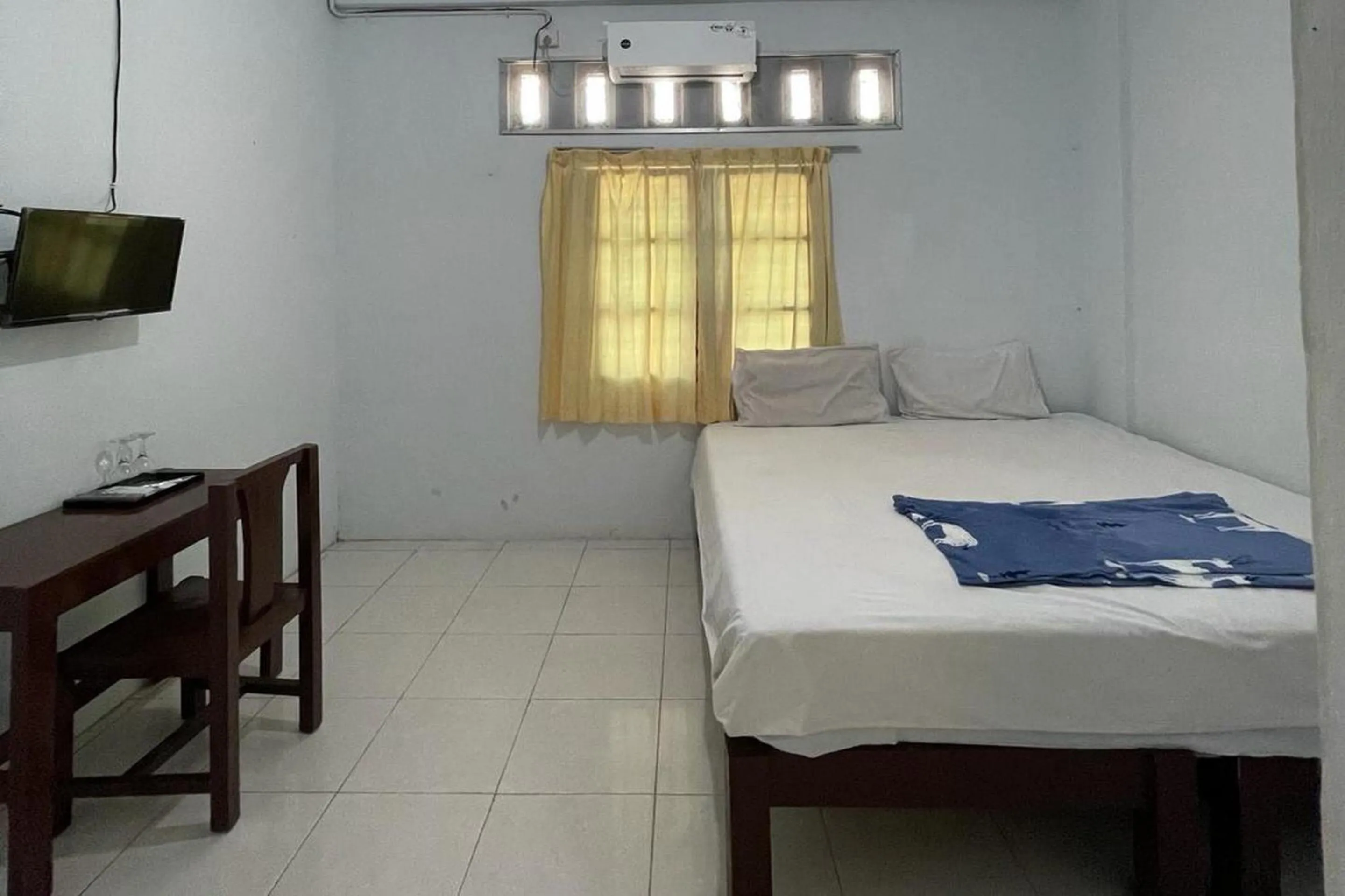 Bedroom in Hotel O Saril Riverside HomestayNearLapangan Musara Alun