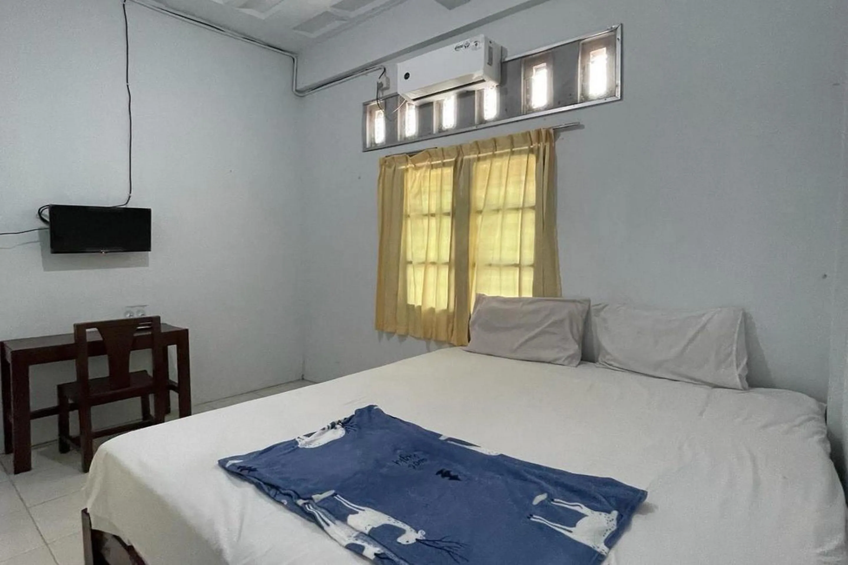 Bedroom in Hotel O Saril Riverside HomestayNearLapangan Musara Alun