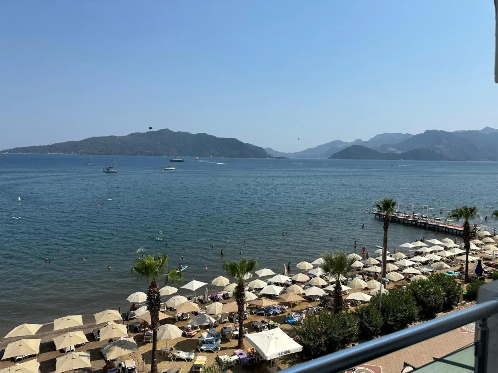 Double Room with Balcony and Sea View - single occupancy in La Vita - La Beiurut Hotel Double Room with Balcony and Sea View - single occupancy in La Vita - La Beiurut Hotel
