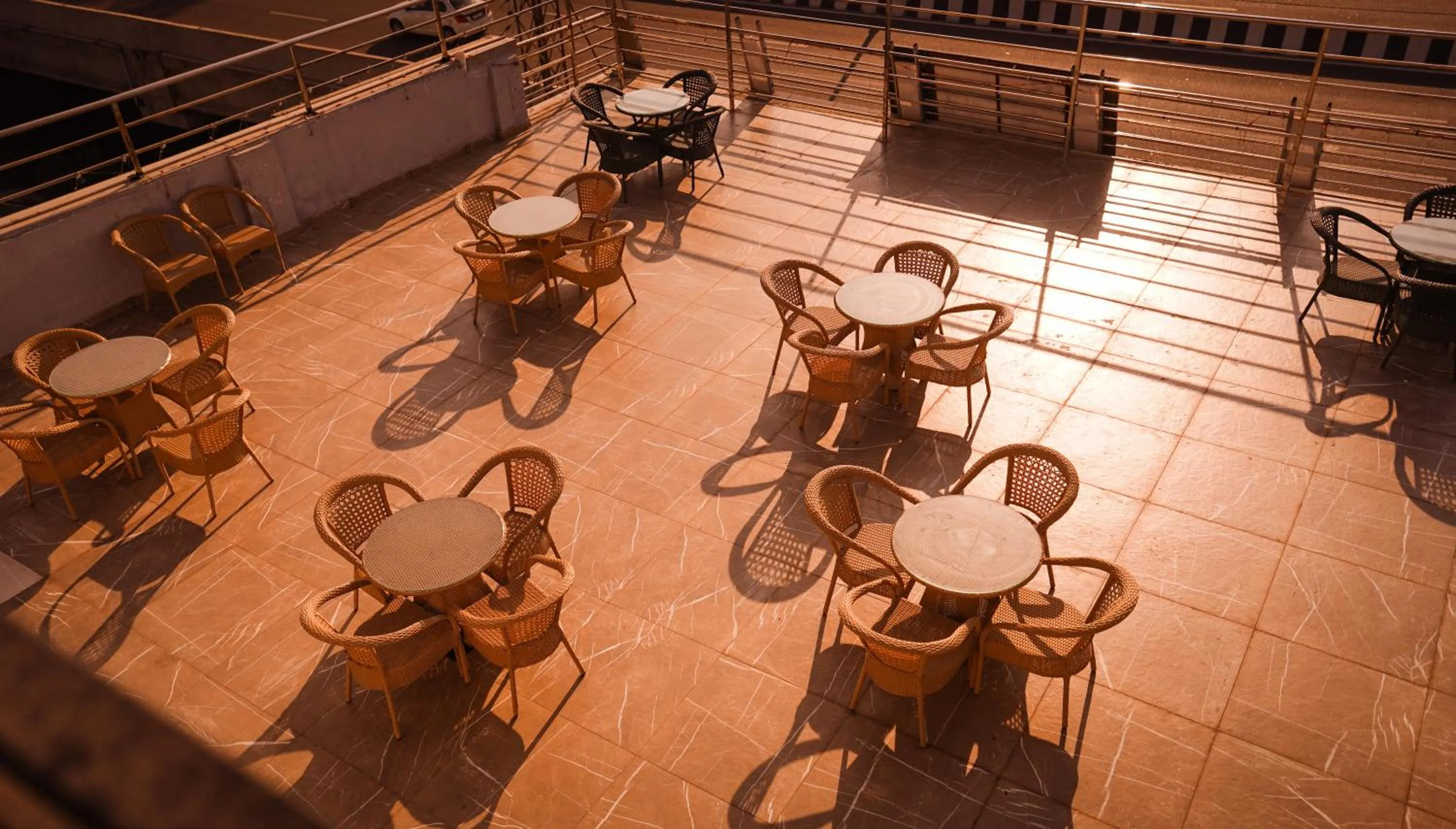 Restaurant/places to eat in Hotel Northwind Mohali