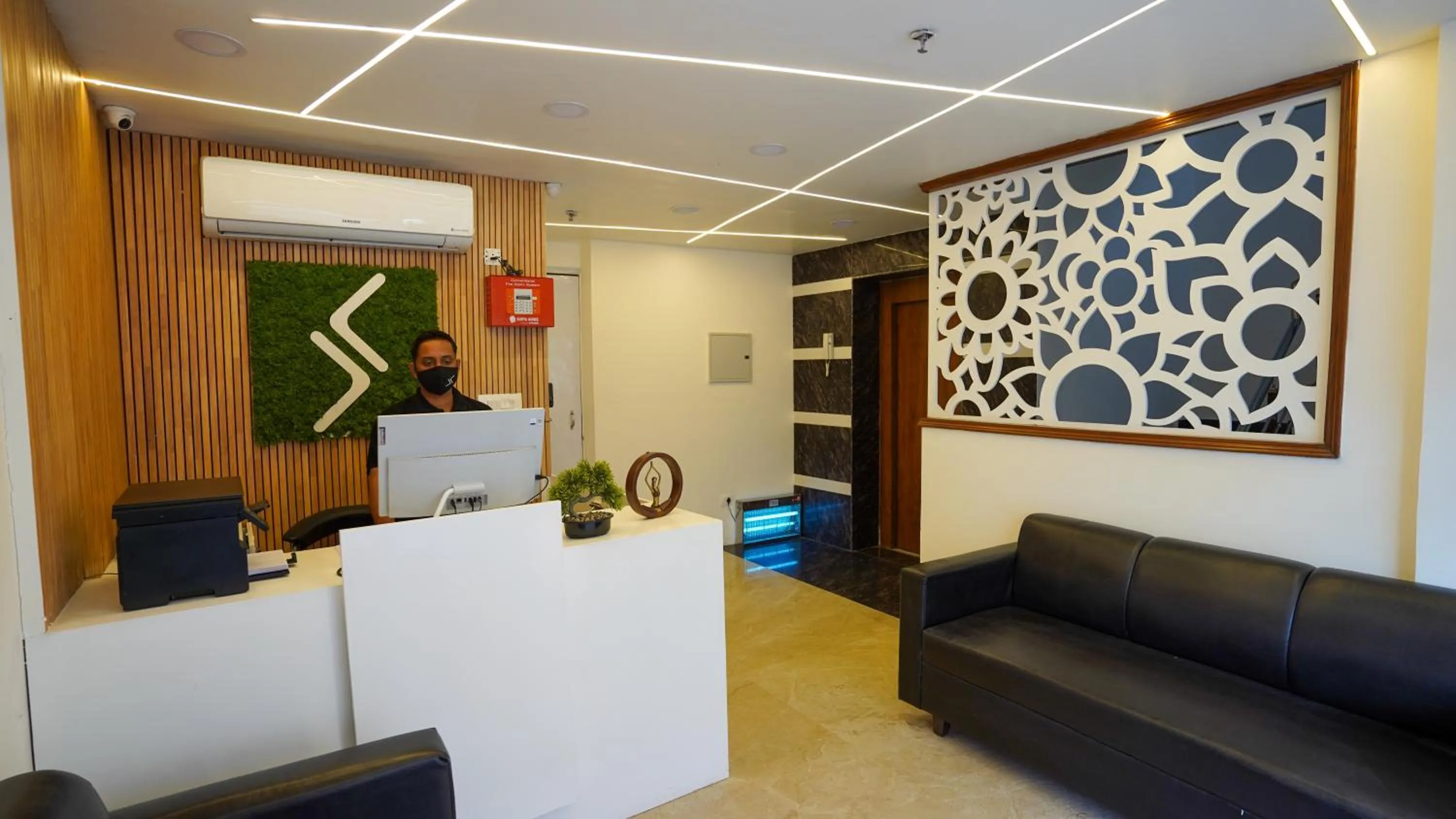 Lobby or reception in Hotel Northwind Mohali