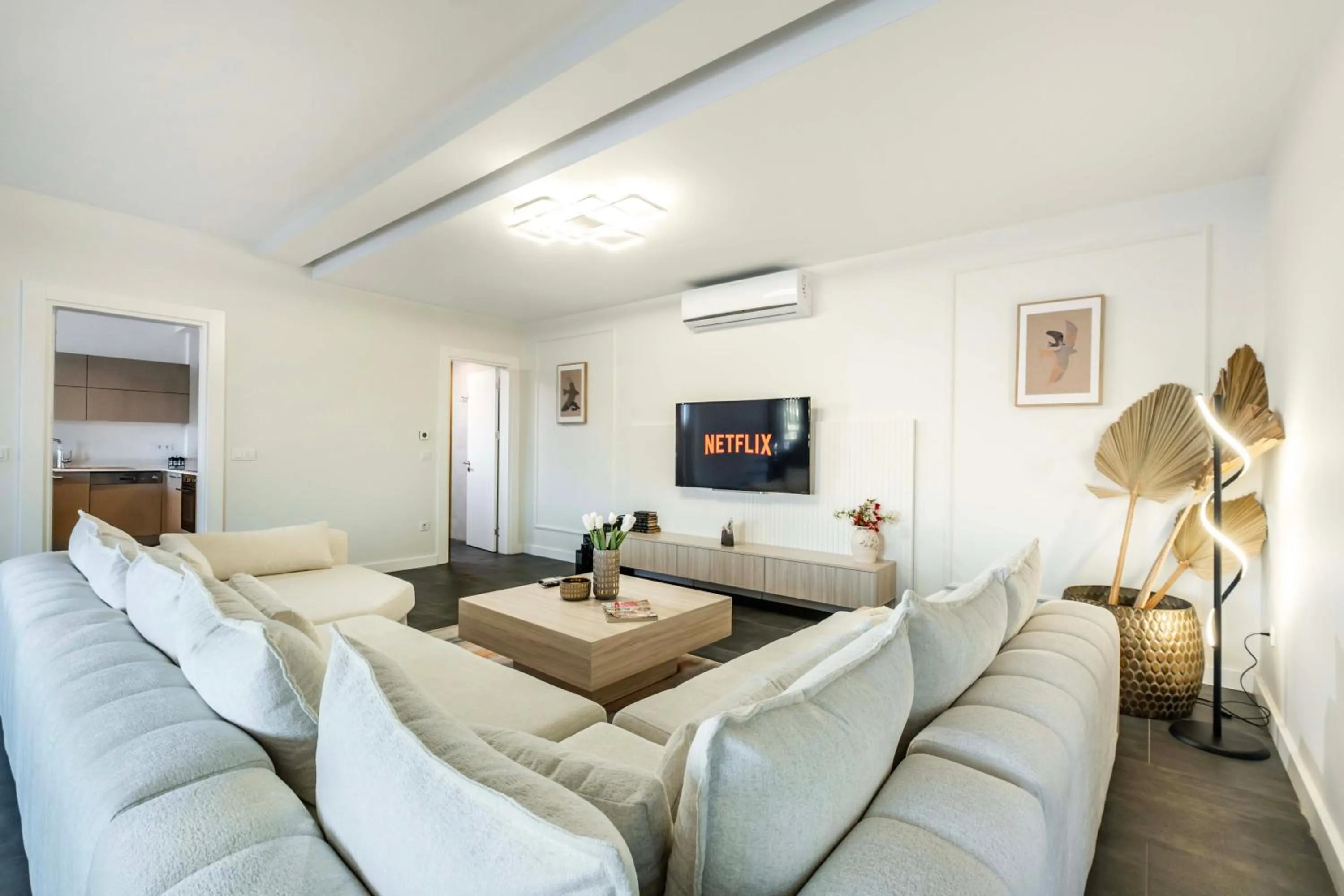 Living room, Bed in Bovilla Hotel Salt Yalıkavak