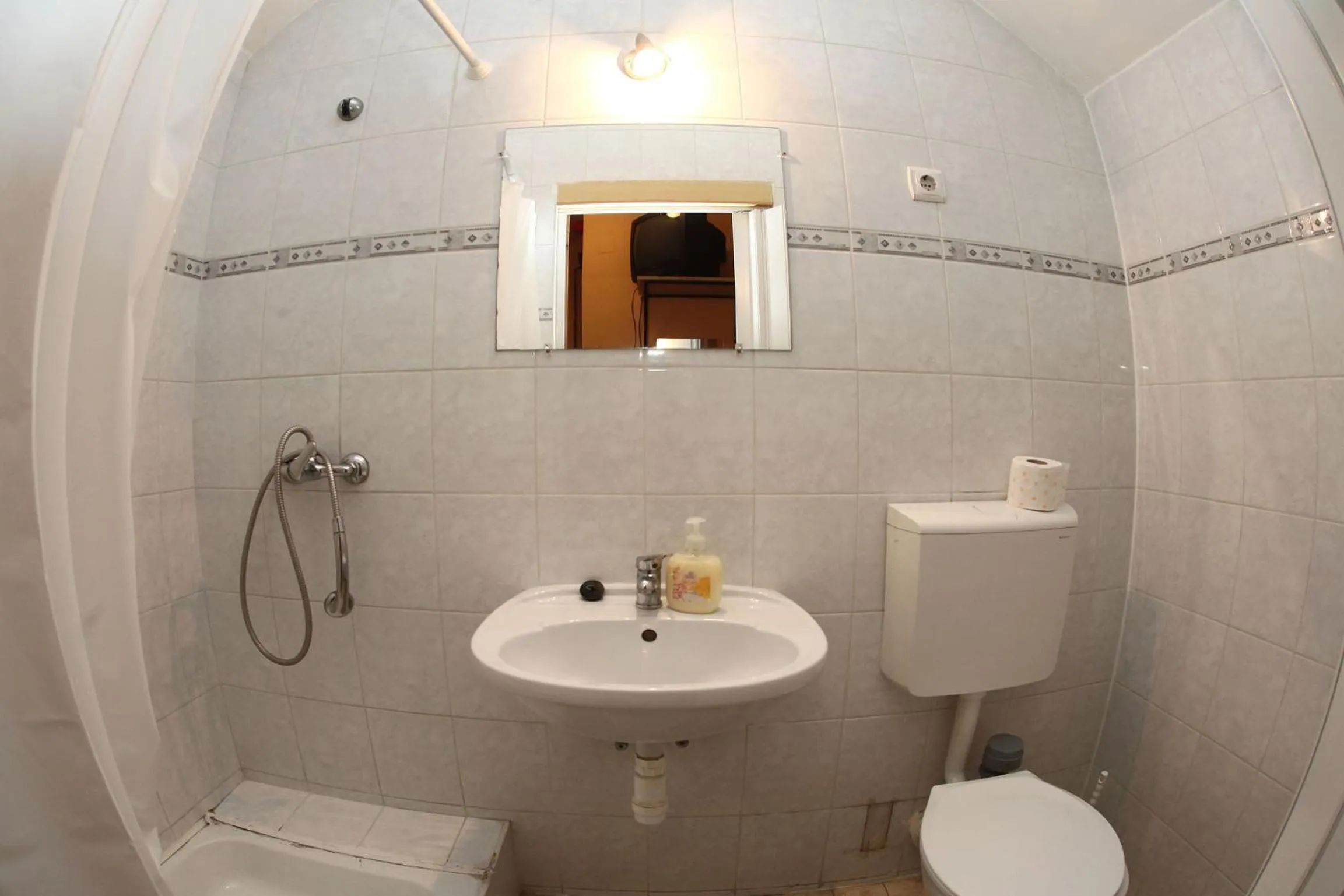 Shower, Bathroom in Csillagtúra Panzió