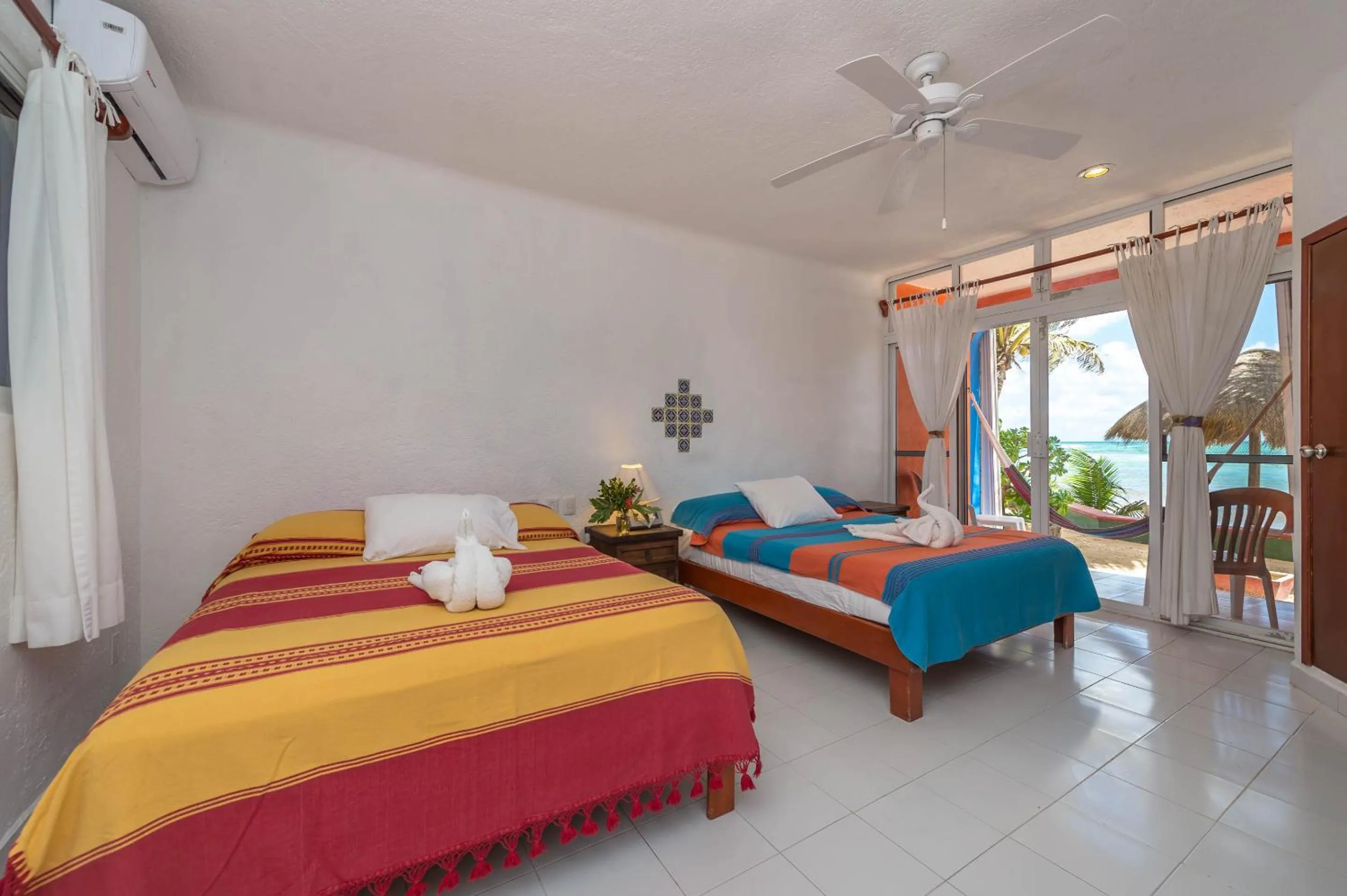 Photo of the whole room, Bed in Del Sol Beachfront