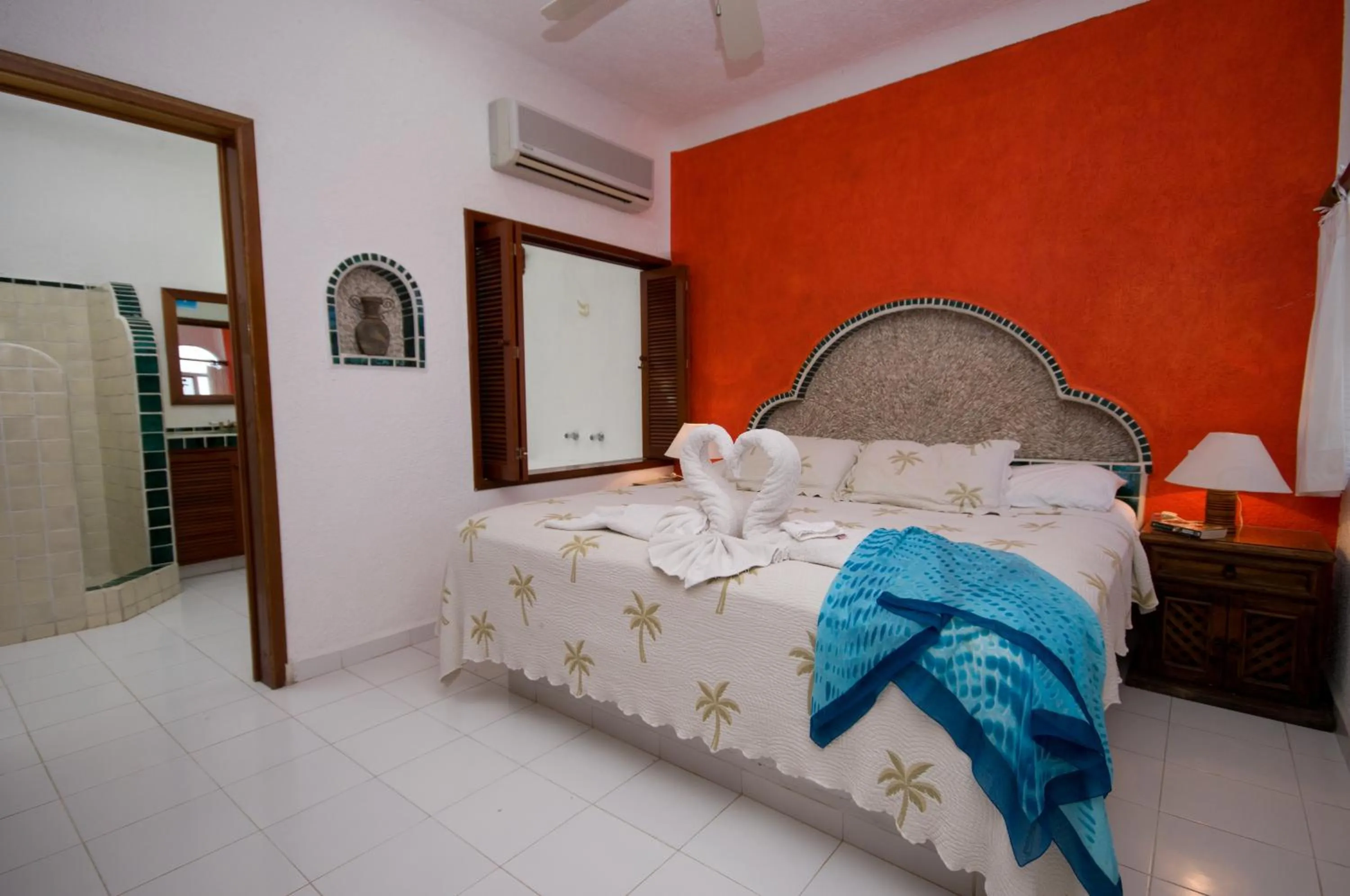 Photo of the whole room, Bed in Del Sol Beachfront