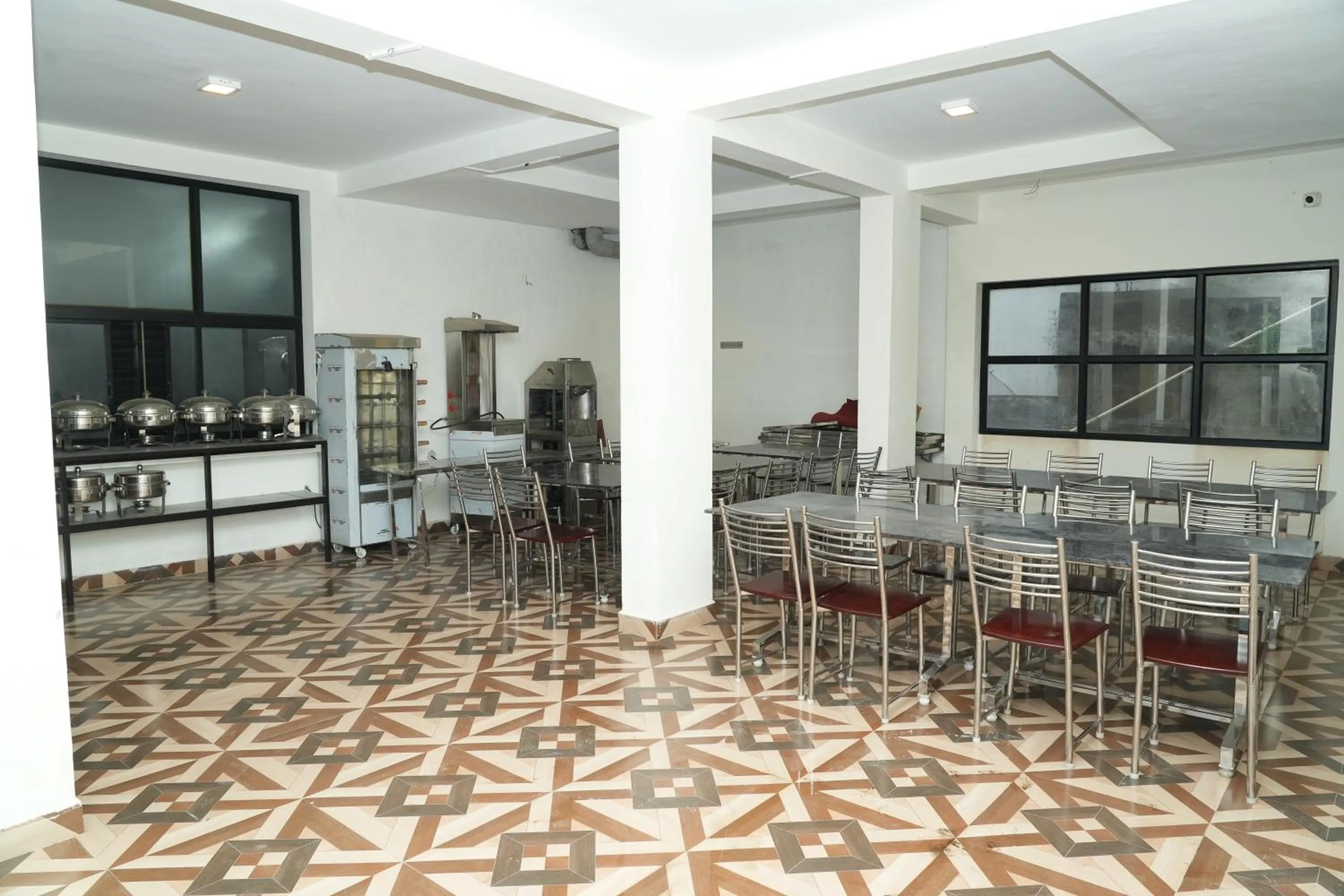 Vetrivel International by Brown Tree Resorts