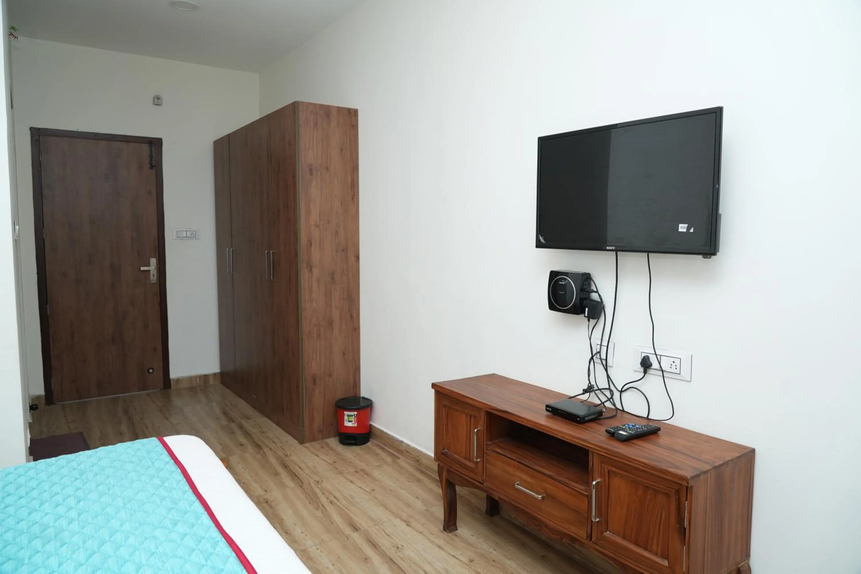 Vetrivel International by Brown Tree Resorts