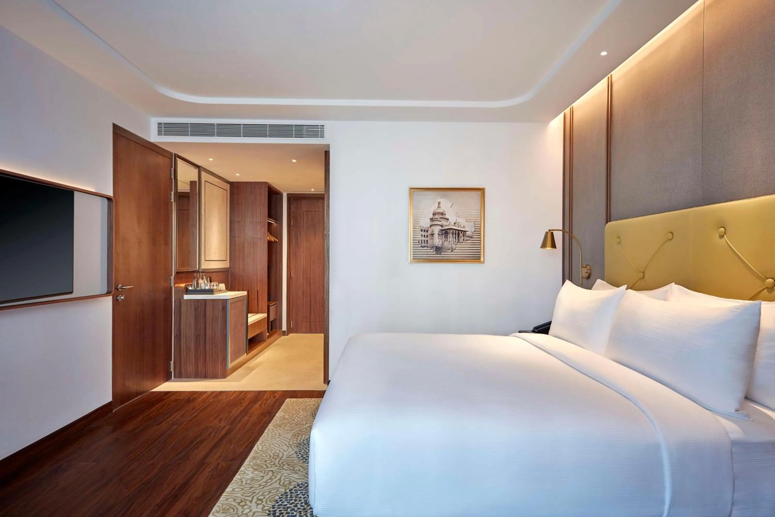 Bed in Doubletree By Hilton Bengaluru Whitefield