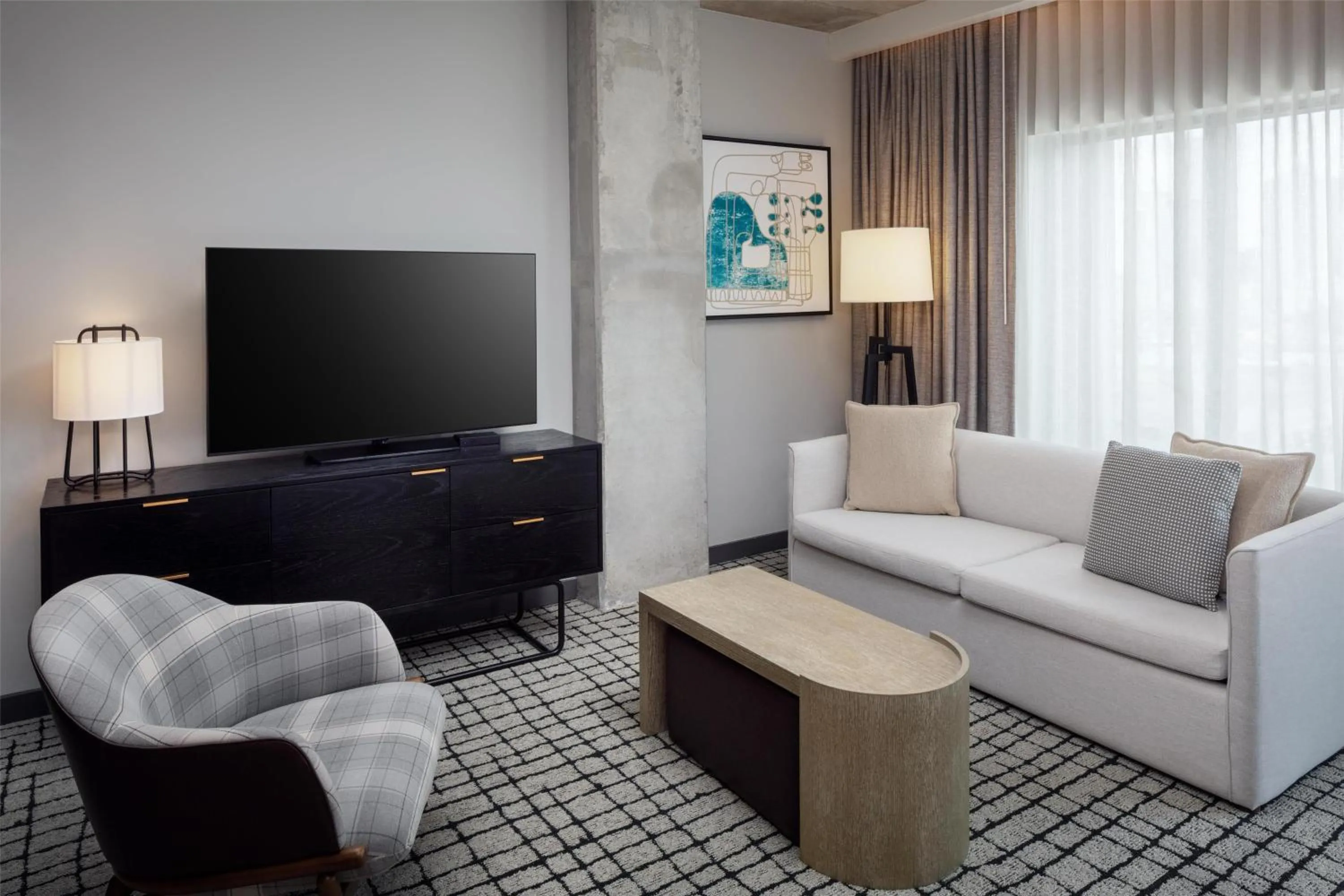 TV and multimedia in Homewood Suites By Hilton Nashville Downtown The Gulch