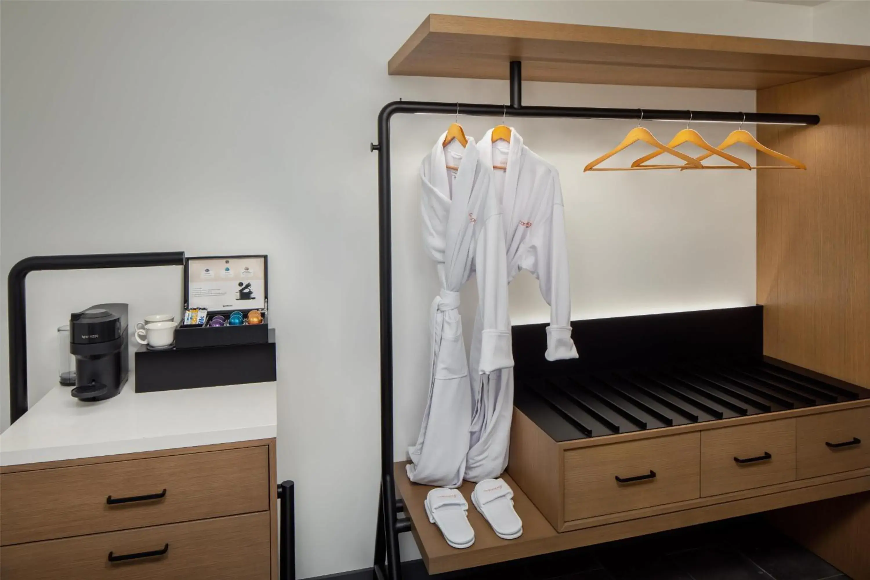 Queen Room with Two Queen Beds in Canopy By Hilton Nashville Downtown The Gulch Queen Room with Two Queen Beds in Canopy By Hilton Nashville Downtown The Gulch