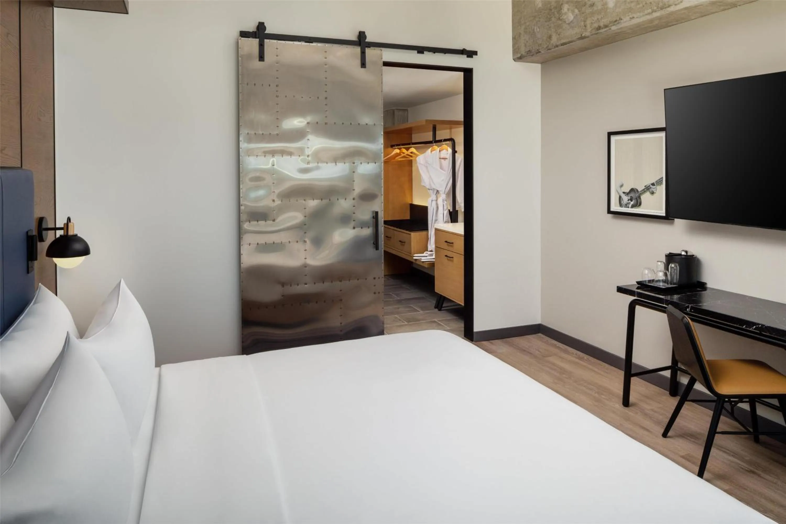 Bed in Canopy By Hilton Nashville Downtown The Gulch