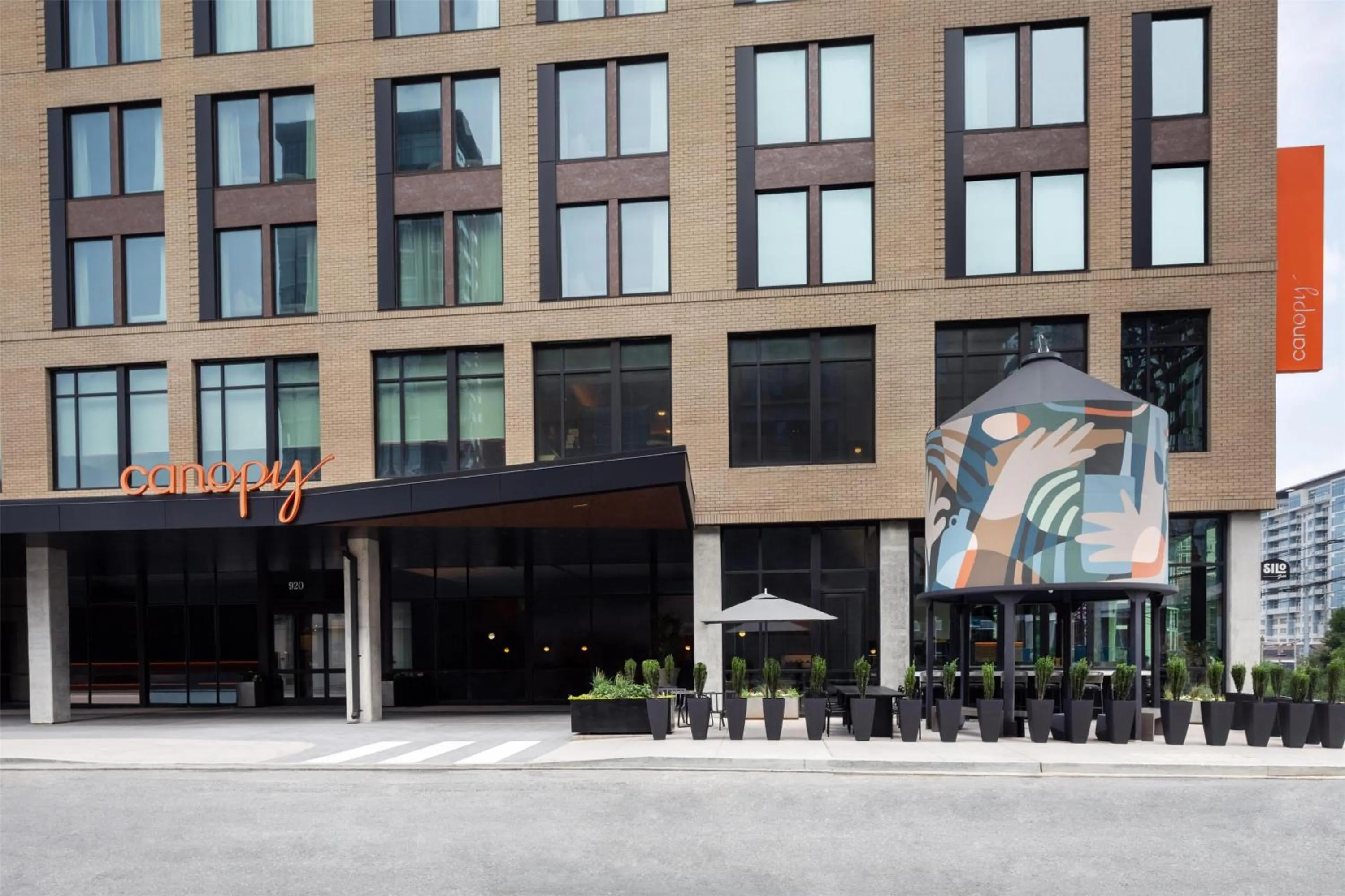 Property building in Canopy By Hilton Nashville Downtown The Gulch