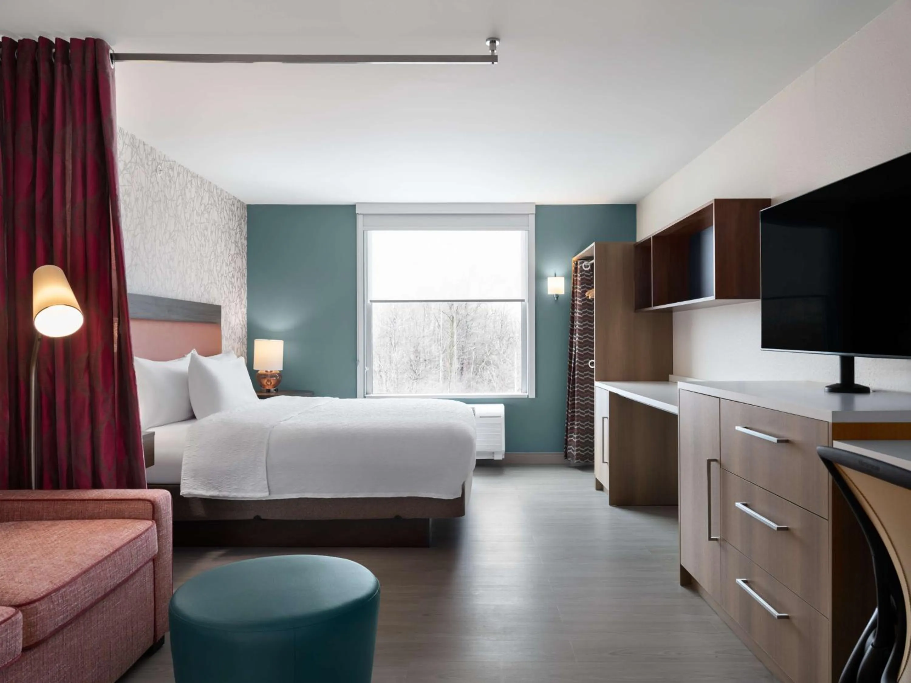 Bed in Home2 Suites By Hilton Brownsburg