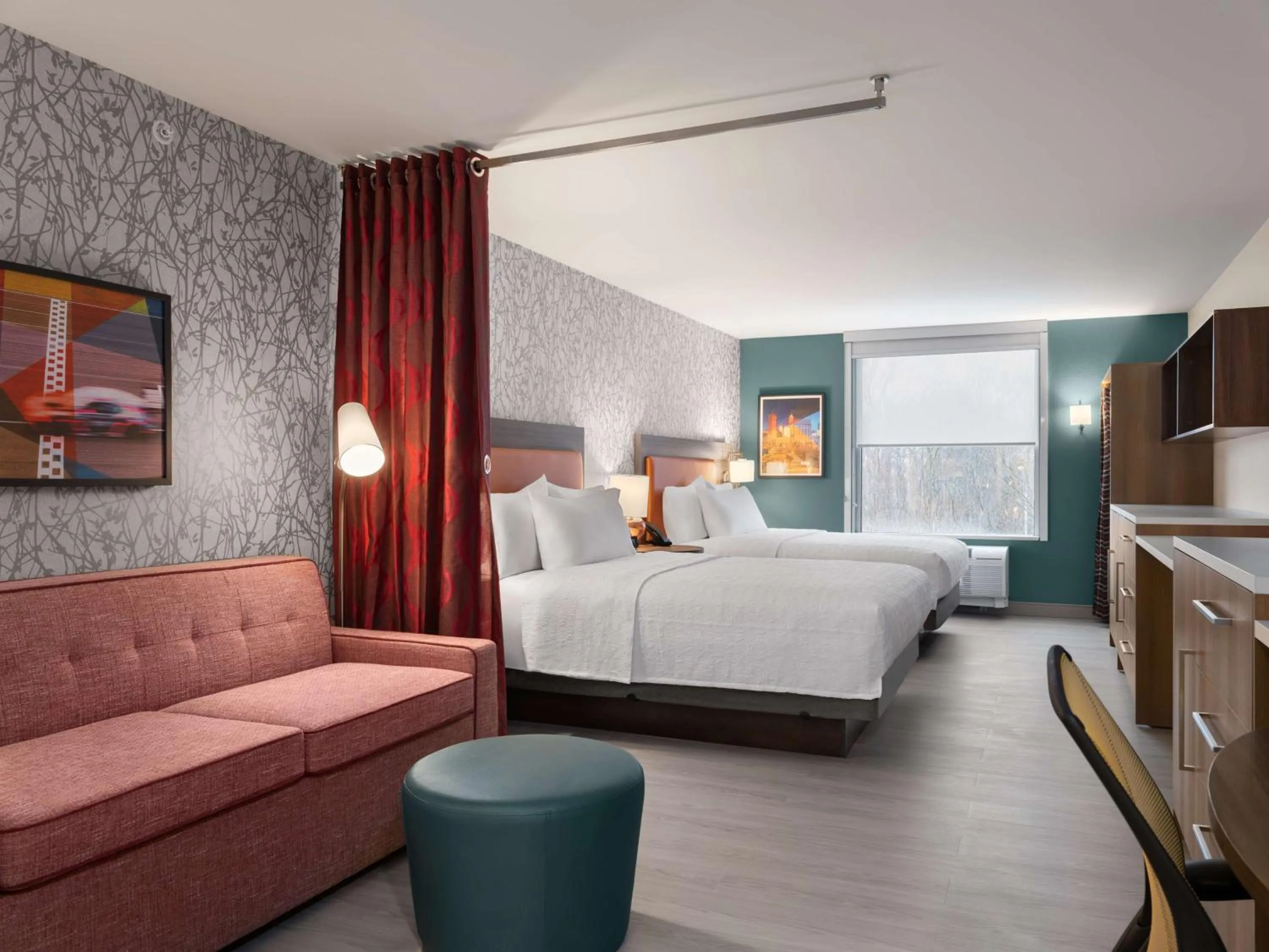 Living room, Bed in Home2 Suites By Hilton Brownsburg