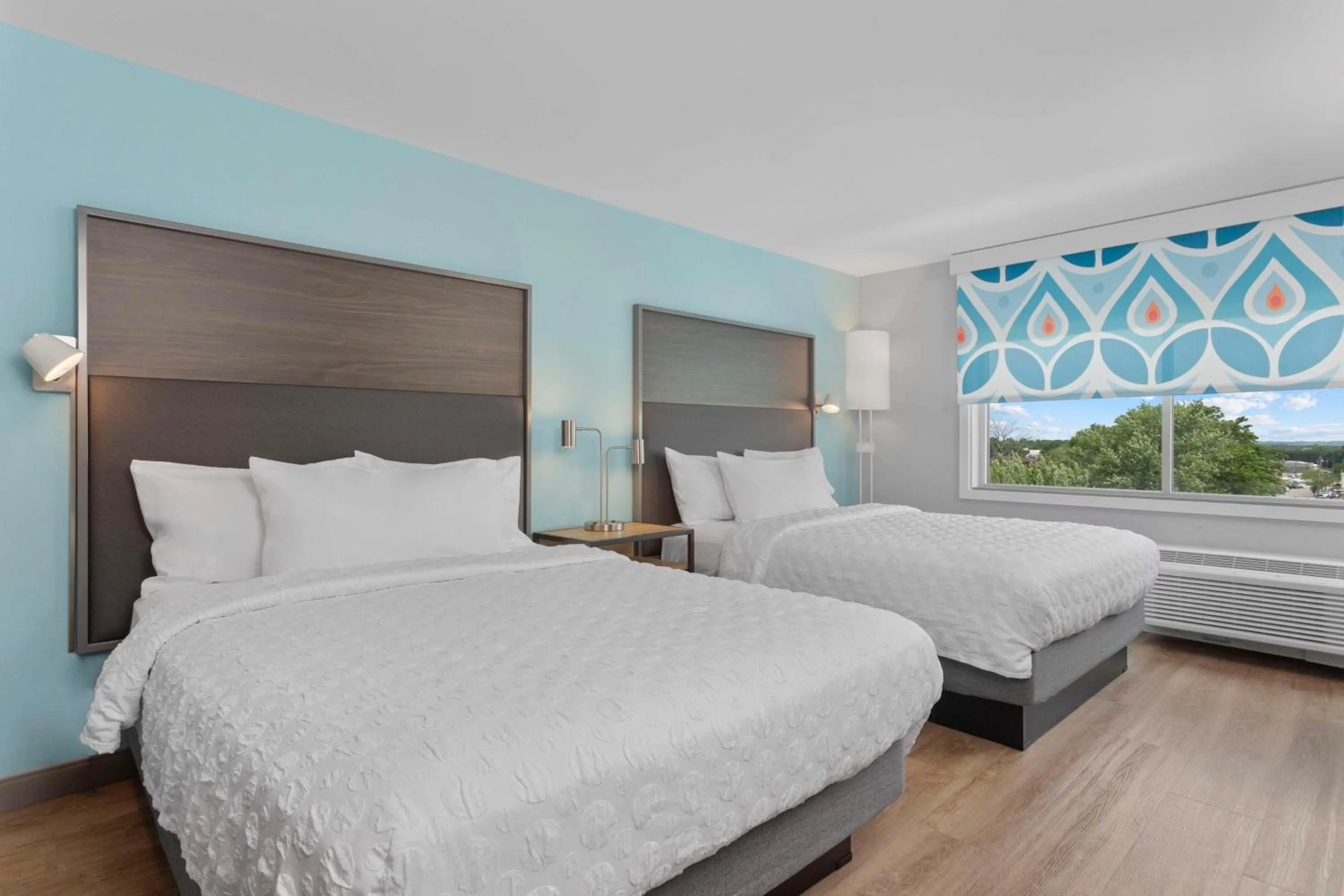 Bed in Tru By Hilton Lincoln East