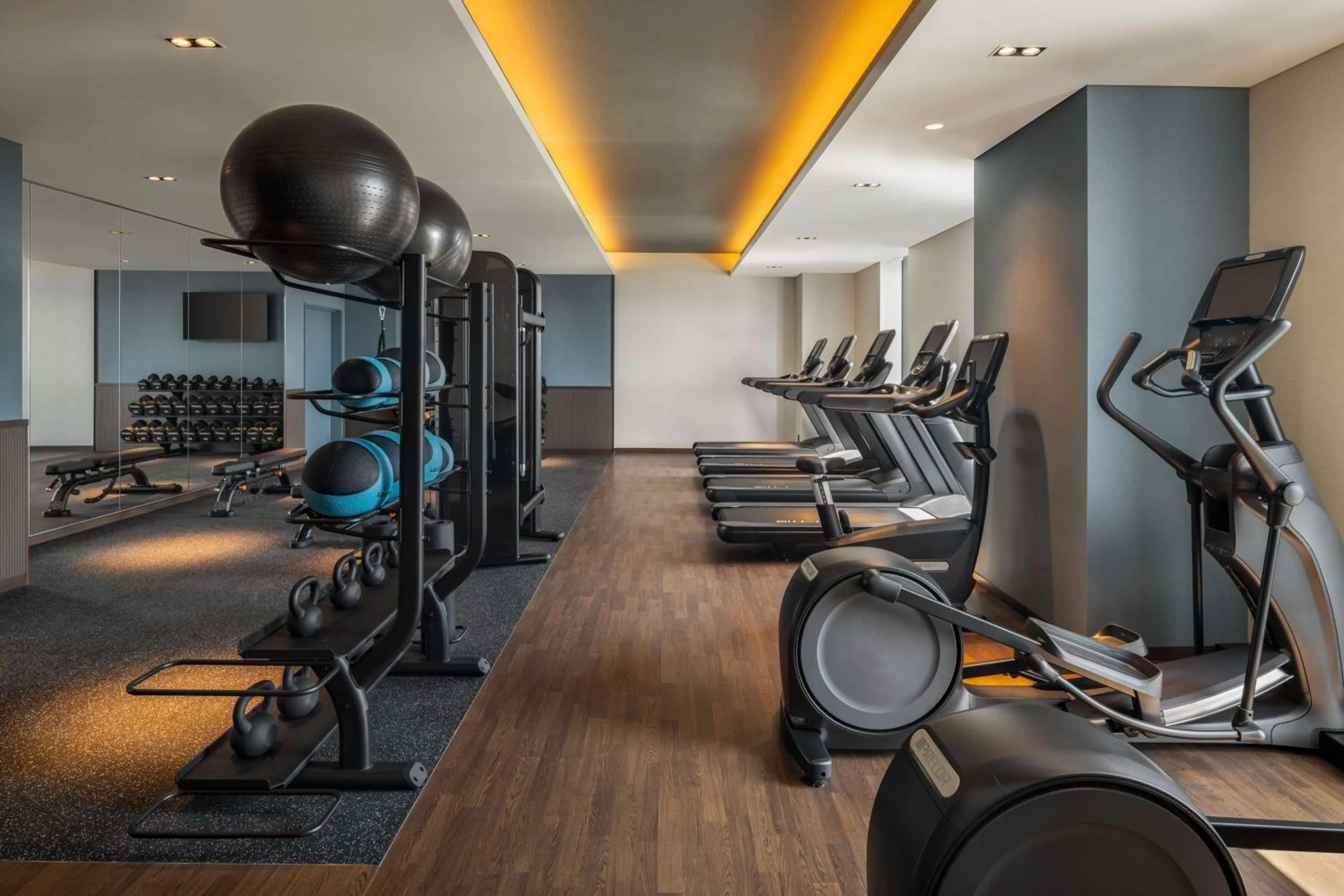 Fitness centre/facilities in DoubleTree by Hilton Osaka Castle