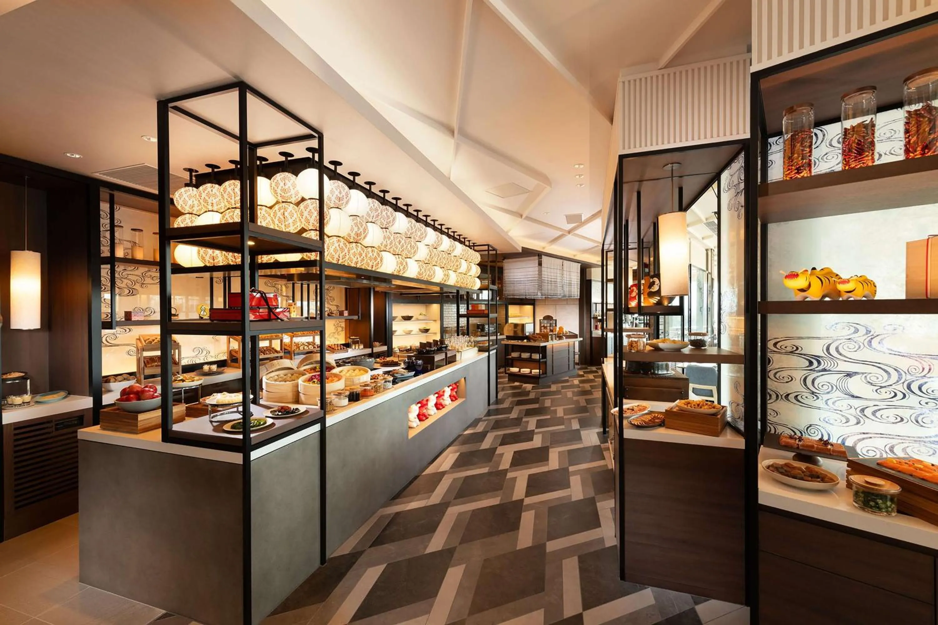 Restaurant/places to eat in DoubleTree by Hilton Osaka Castle