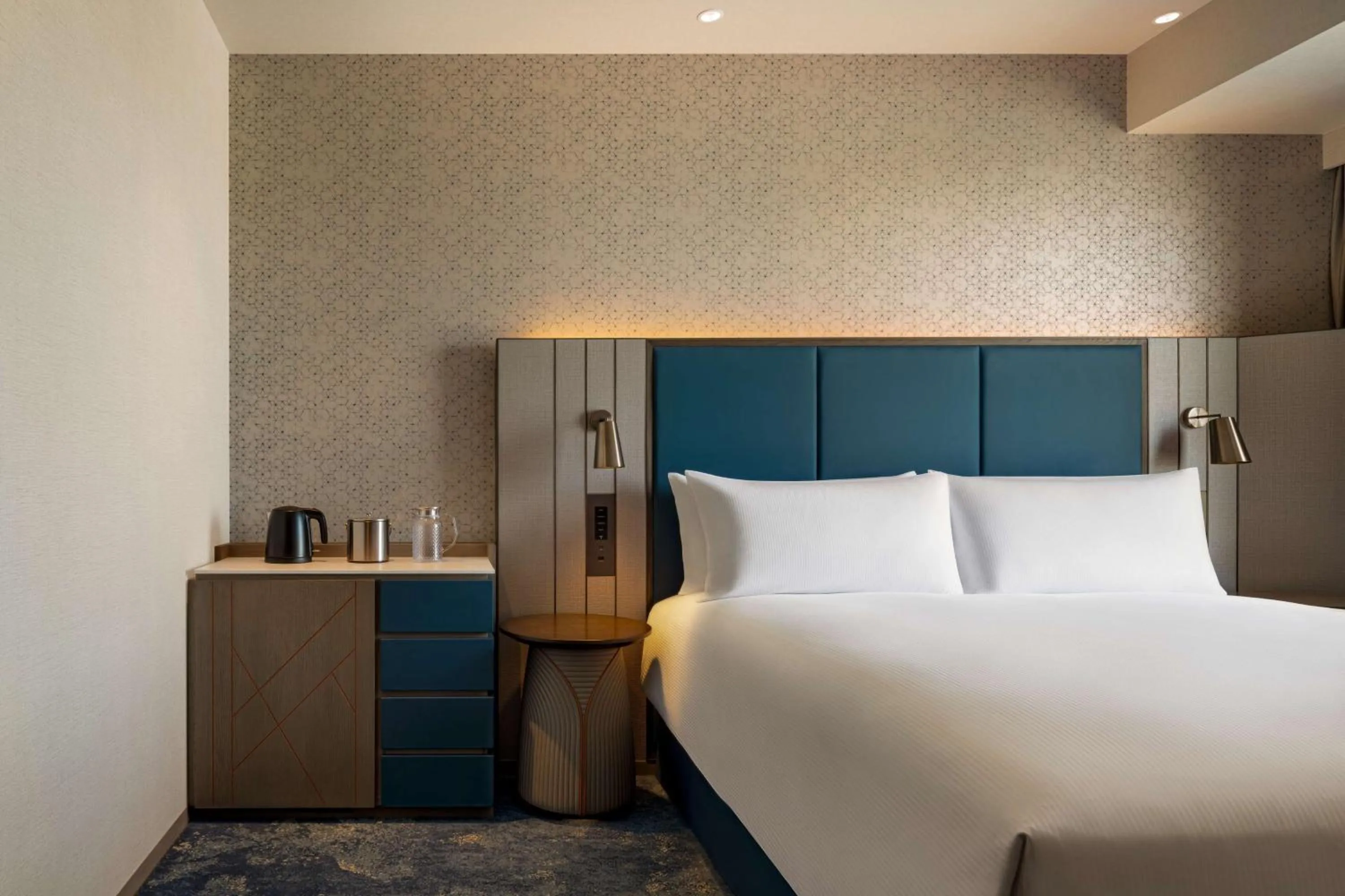 Bed in DoubleTree by Hilton Osaka Castle