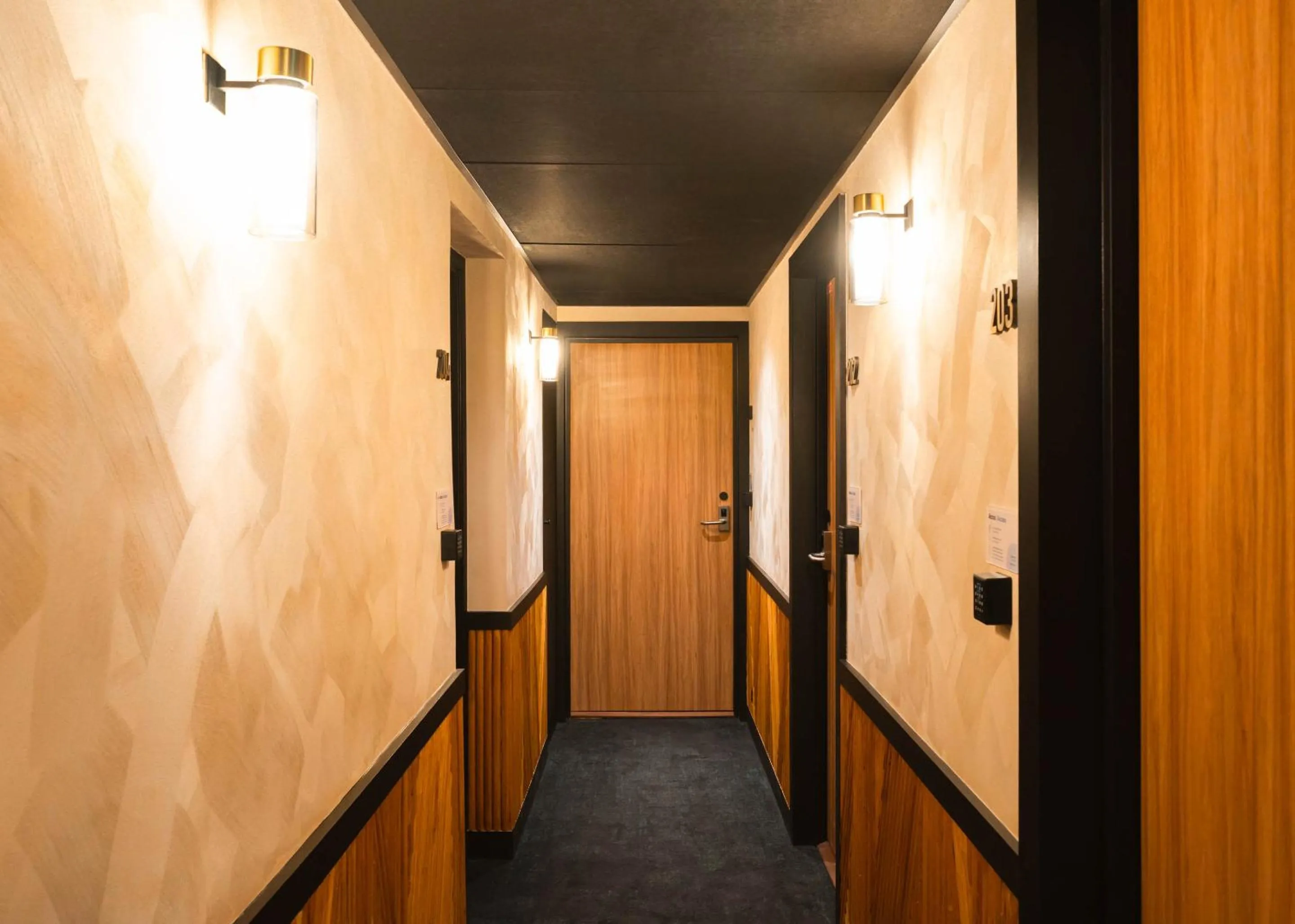 Property building in Limehome Paris Montmartre